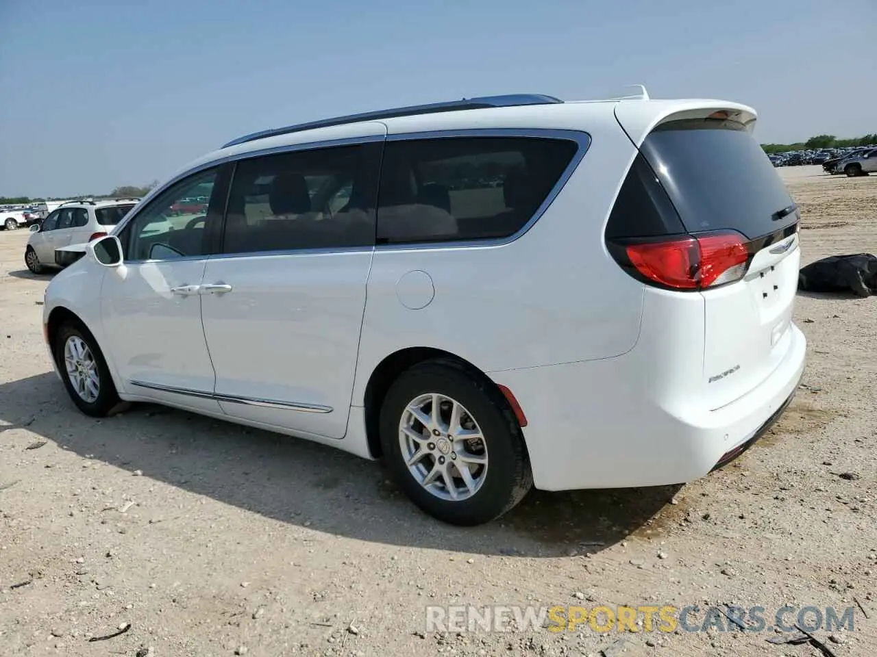 2 fotografías del automóvil dañado 2C4RC1BG1LR250341 CHRYSLER PACIFICA 2020