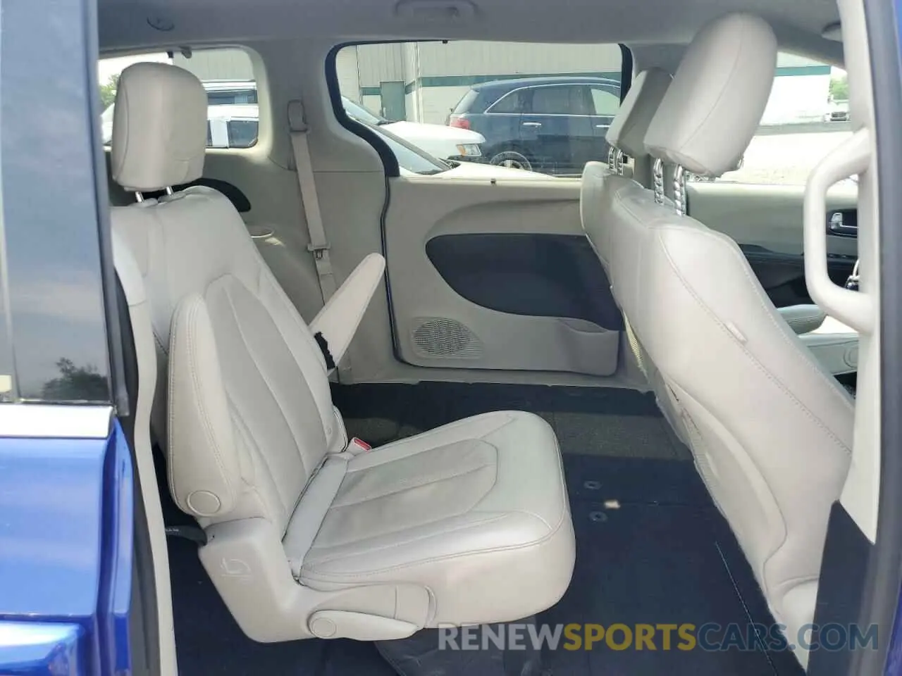 10 fotografías del automóvil dañado 2C4RC1BG2LR103350 CHRYSLER PACIFICA 2020