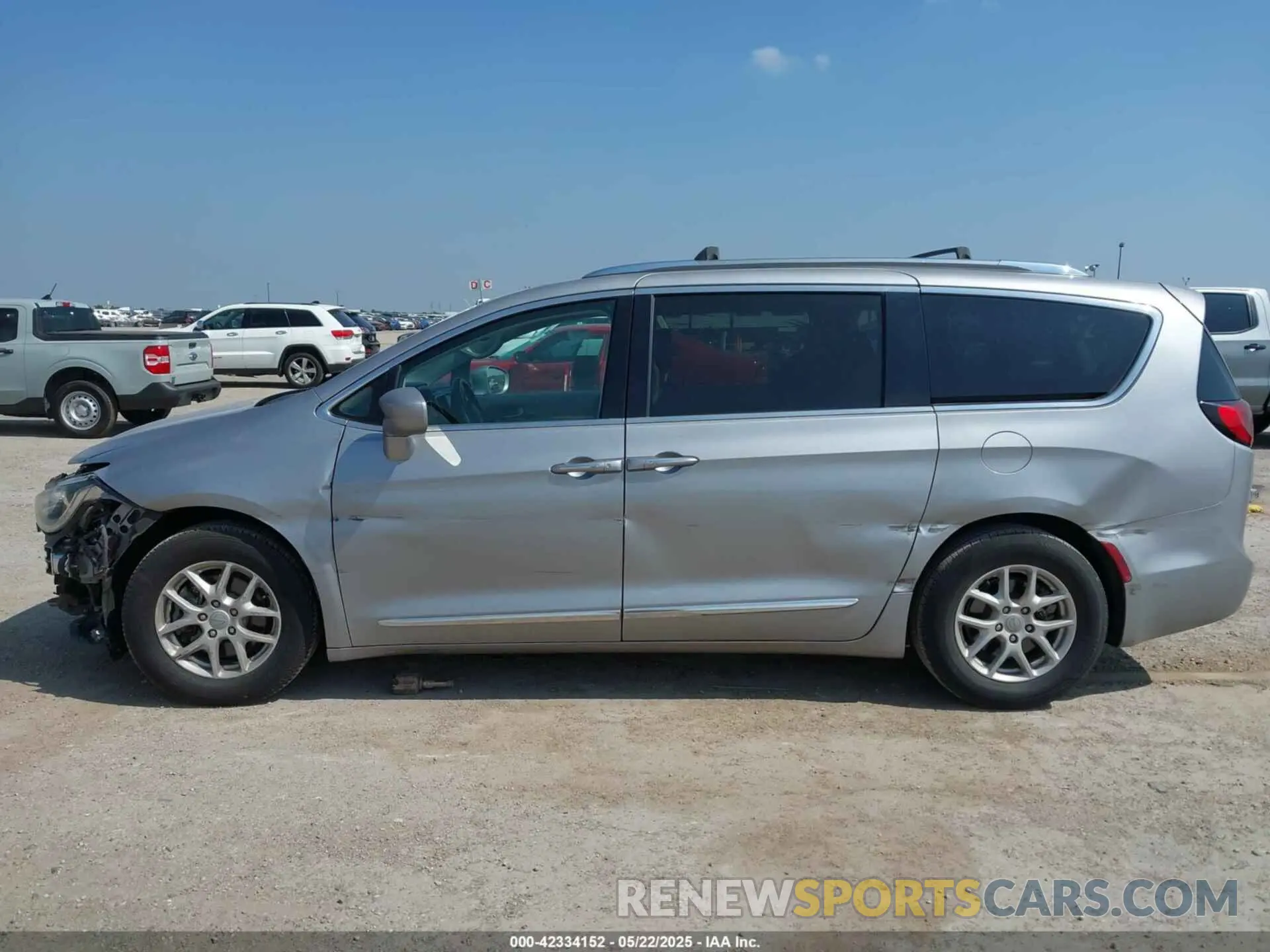 14 fotografías del automóvil dañado 2C4RC1BG3LR285642 CHRYSLER PACIFICA 2020