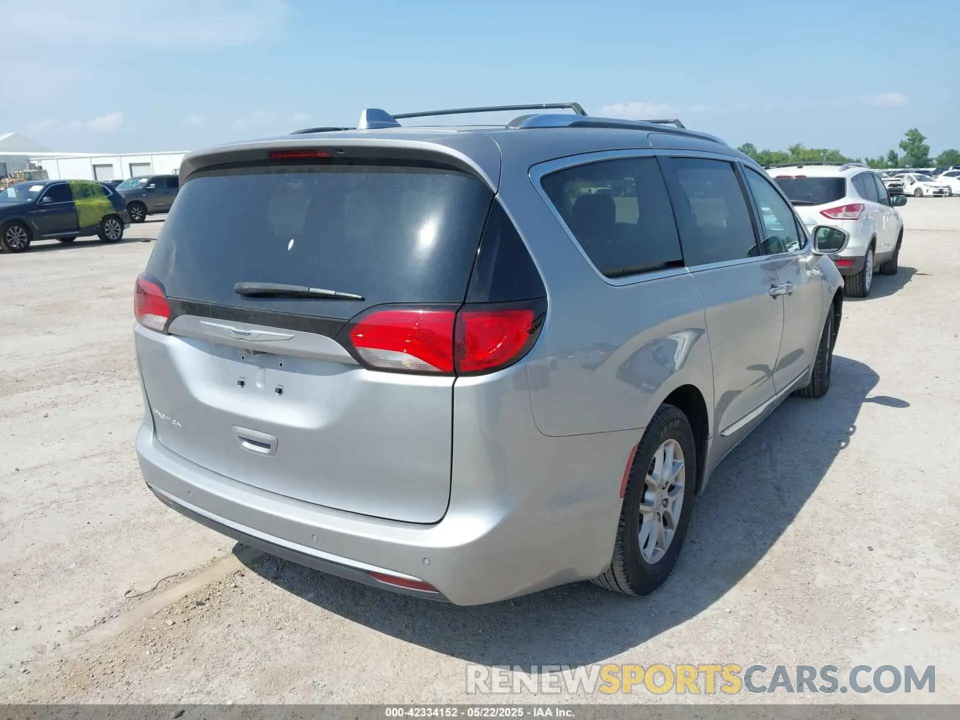 4 fotografías del automóvil dañado 2C4RC1BG3LR285642 CHRYSLER PACIFICA 2020