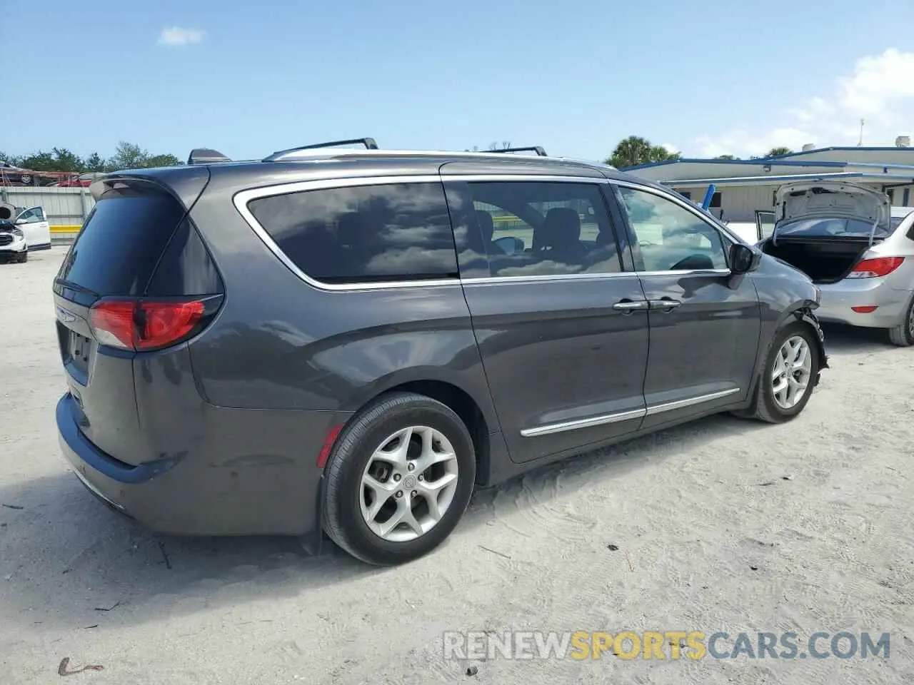 3 fotografías del automóvil dañado 2C4RC1BG5LR142062 CHRYSLER PACIFICA 2020