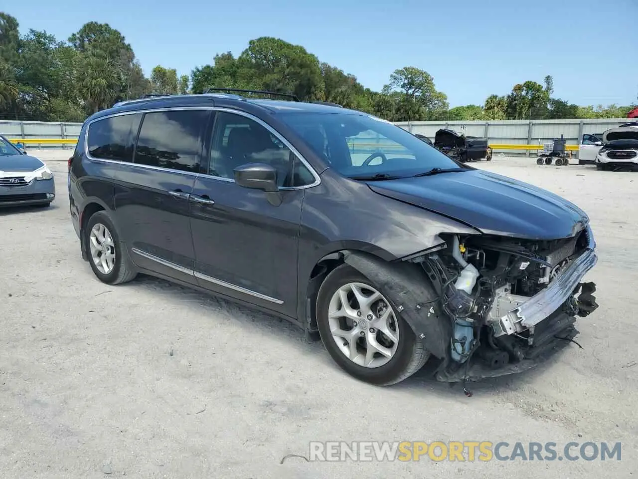 4 fotografías del automóvil dañado 2C4RC1BG5LR142062 CHRYSLER PACIFICA 2020