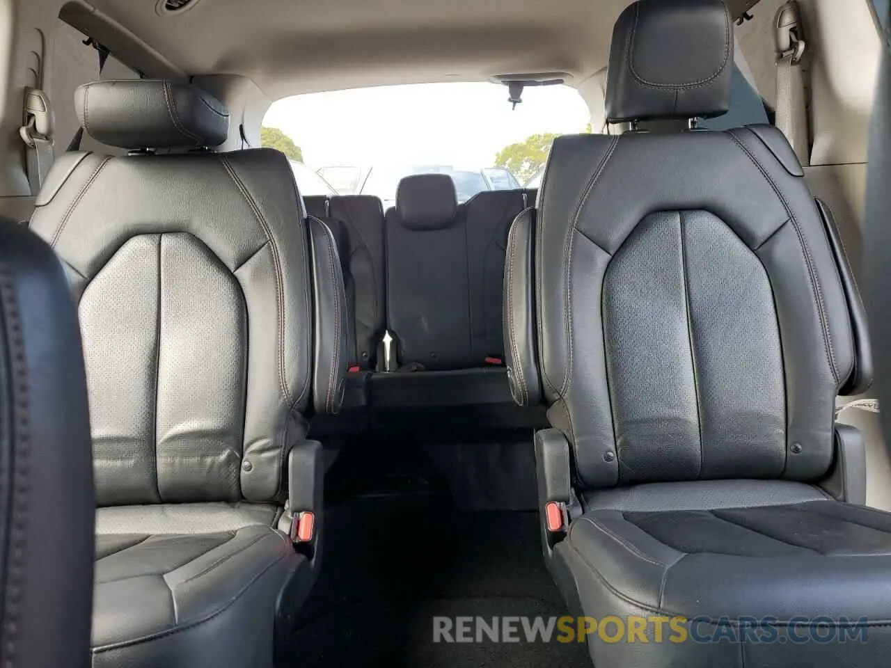 10 fotografías del automóvil dañado 2C4RC1BG6LR131037 CHRYSLER PACIFICA 2020