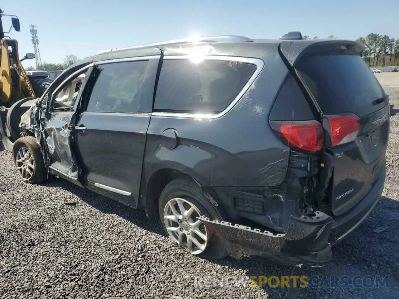 2 fotografías del automóvil dañado 2C4RC1BG7LR275552 CHRYSLER PACIFICA 2020