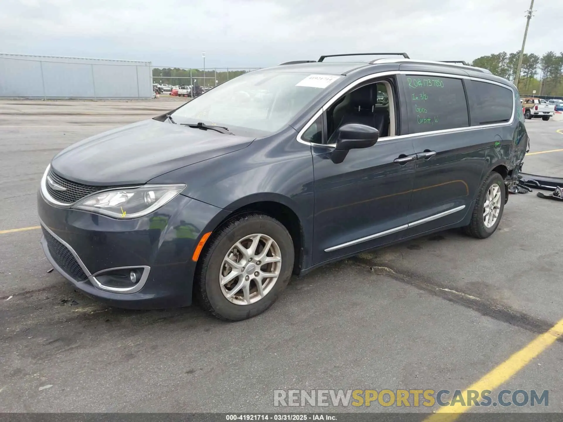 2 fotografías del automóvil dañado 2C4RC1BG7LR284137 CHRYSLER PACIFICA 2020