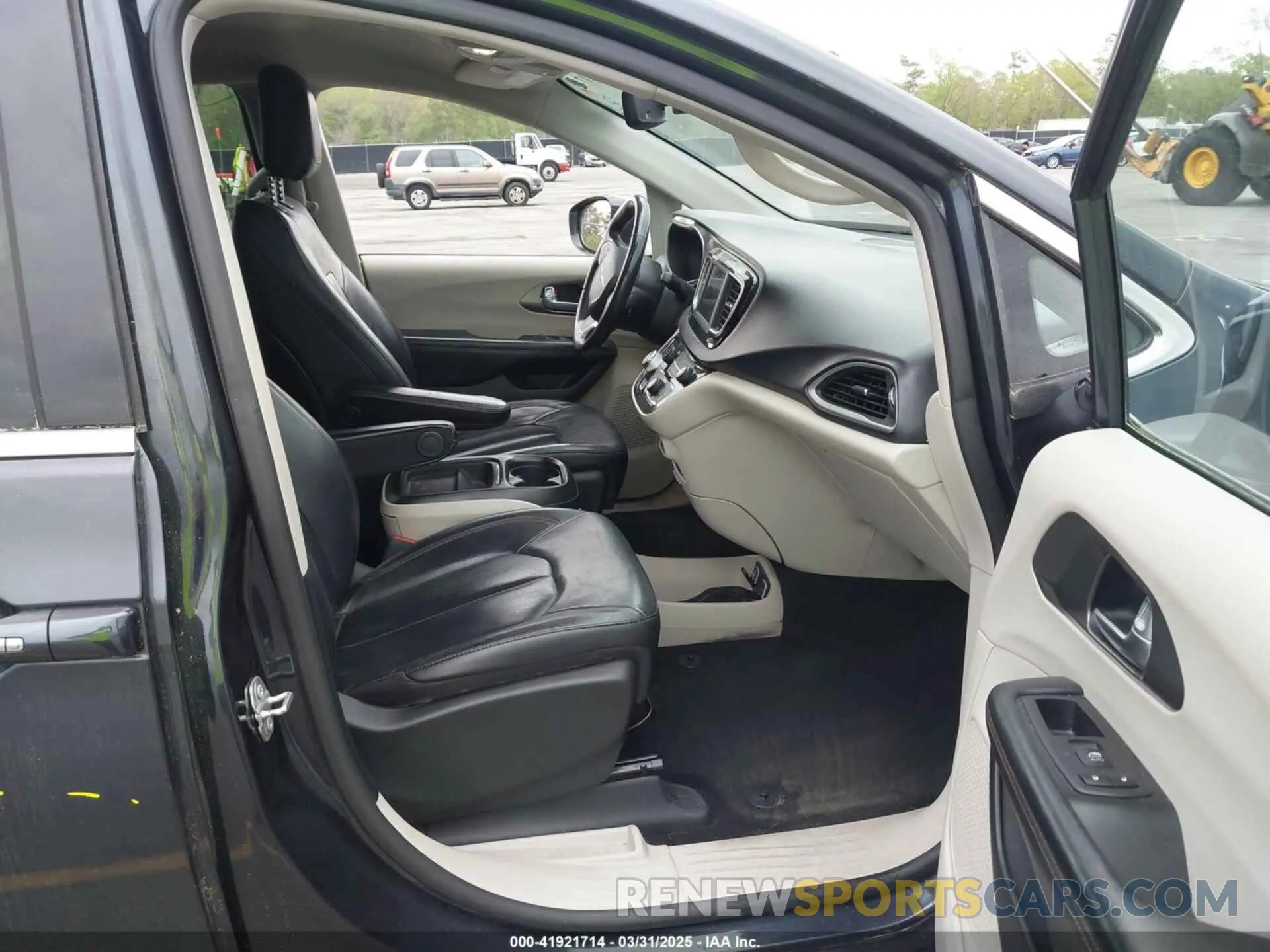 5 fotografías del automóvil dañado 2C4RC1BG7LR284137 CHRYSLER PACIFICA 2020