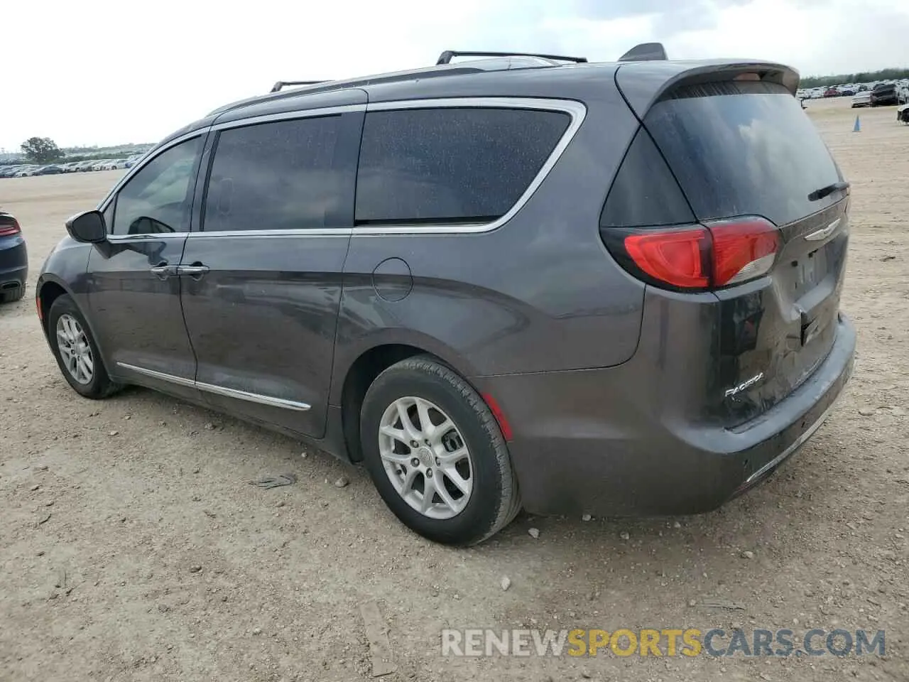 2 fotografías del automóvil dañado 2C4RC1BG9LR133672 CHRYSLER PACIFICA 2020