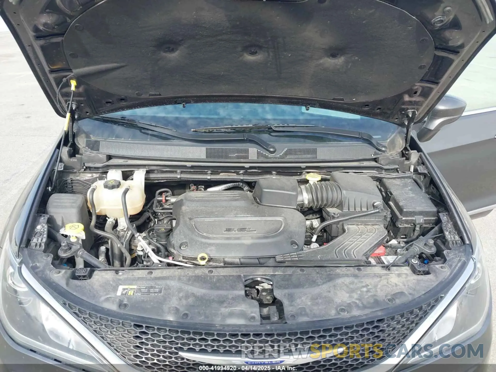 10 fotografías del automóvil dañado 2C4RC1BG9LR268909 CHRYSLER PACIFICA 2020