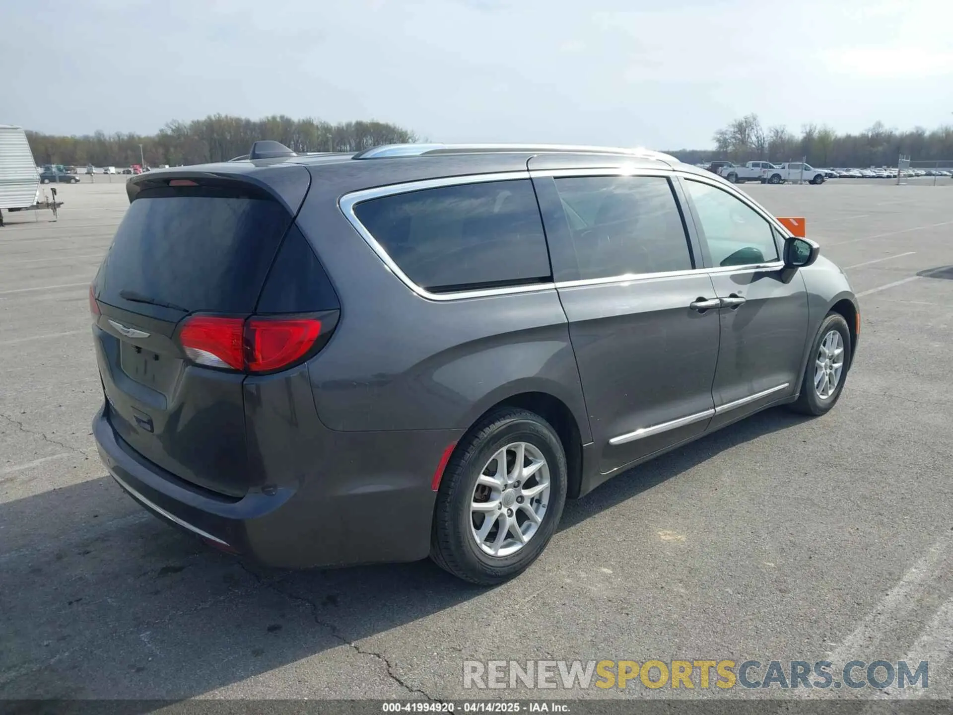 4 fotografías del automóvil dañado 2C4RC1BG9LR268909 CHRYSLER PACIFICA 2020