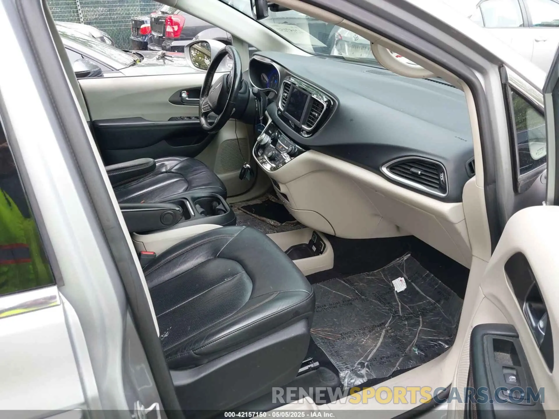 5 fotografías del automóvil dañado 2C4RC1BG9LR275908 CHRYSLER PACIFICA 2020