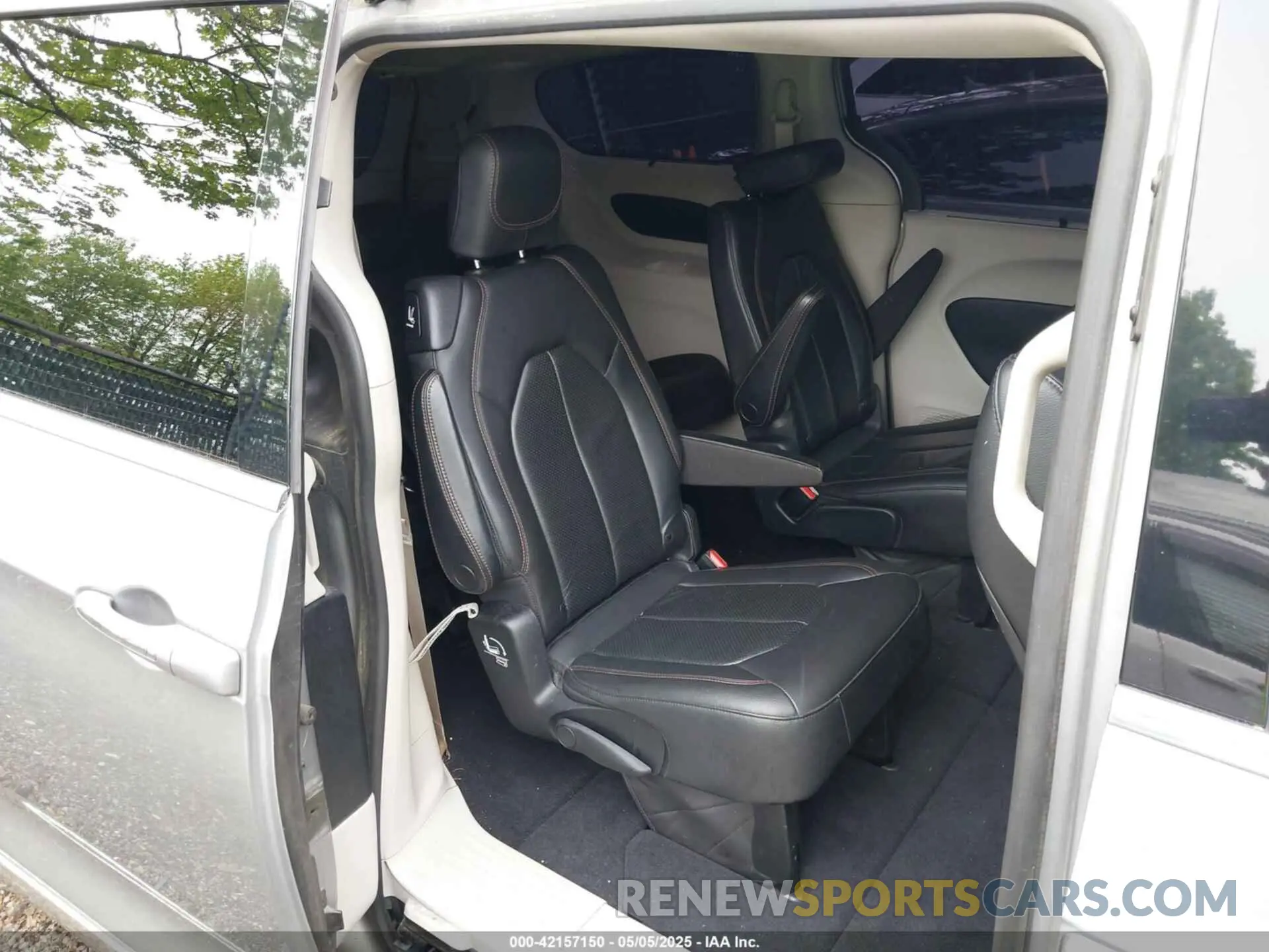 8 fotografías del automóvil dañado 2C4RC1BG9LR275908 CHRYSLER PACIFICA 2020