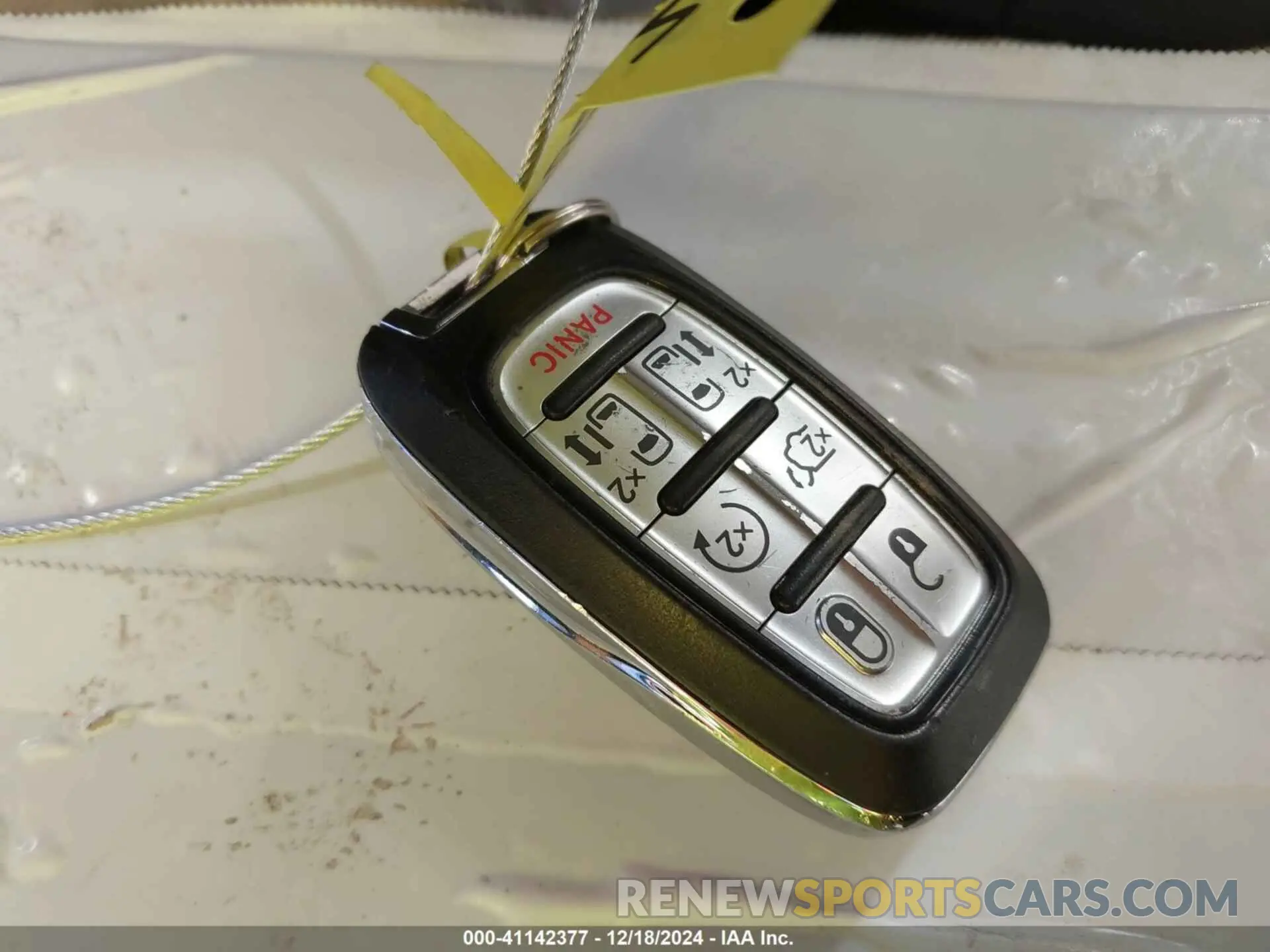 11 fotografías del automóvil dañado 2C4RC1BGXLR103757 CHRYSLER PACIFICA 2020