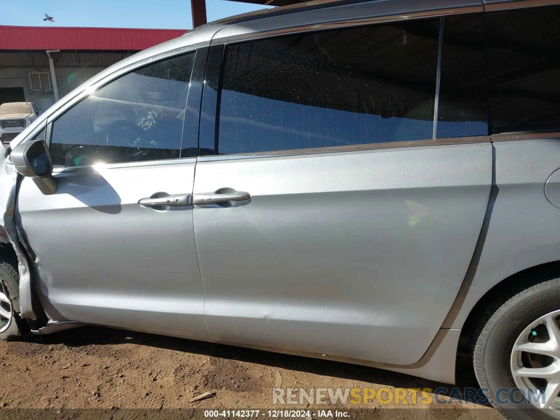 14 fotografías del automóvil dañado 2C4RC1BGXLR103757 CHRYSLER PACIFICA 2020