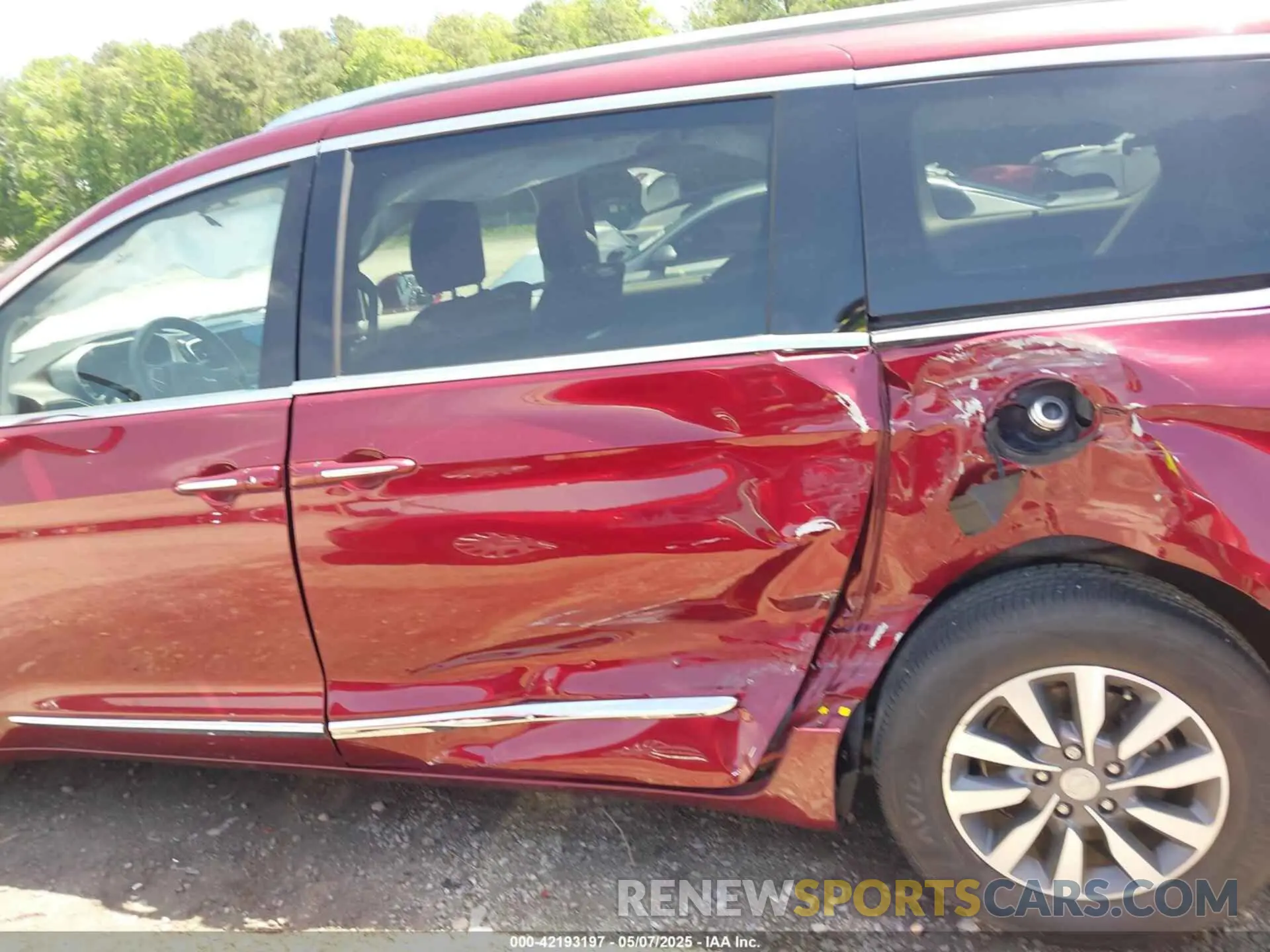 14 fotografías del automóvil dañado 2C4RC1EG2LR210961 CHRYSLER PACIFICA 2020