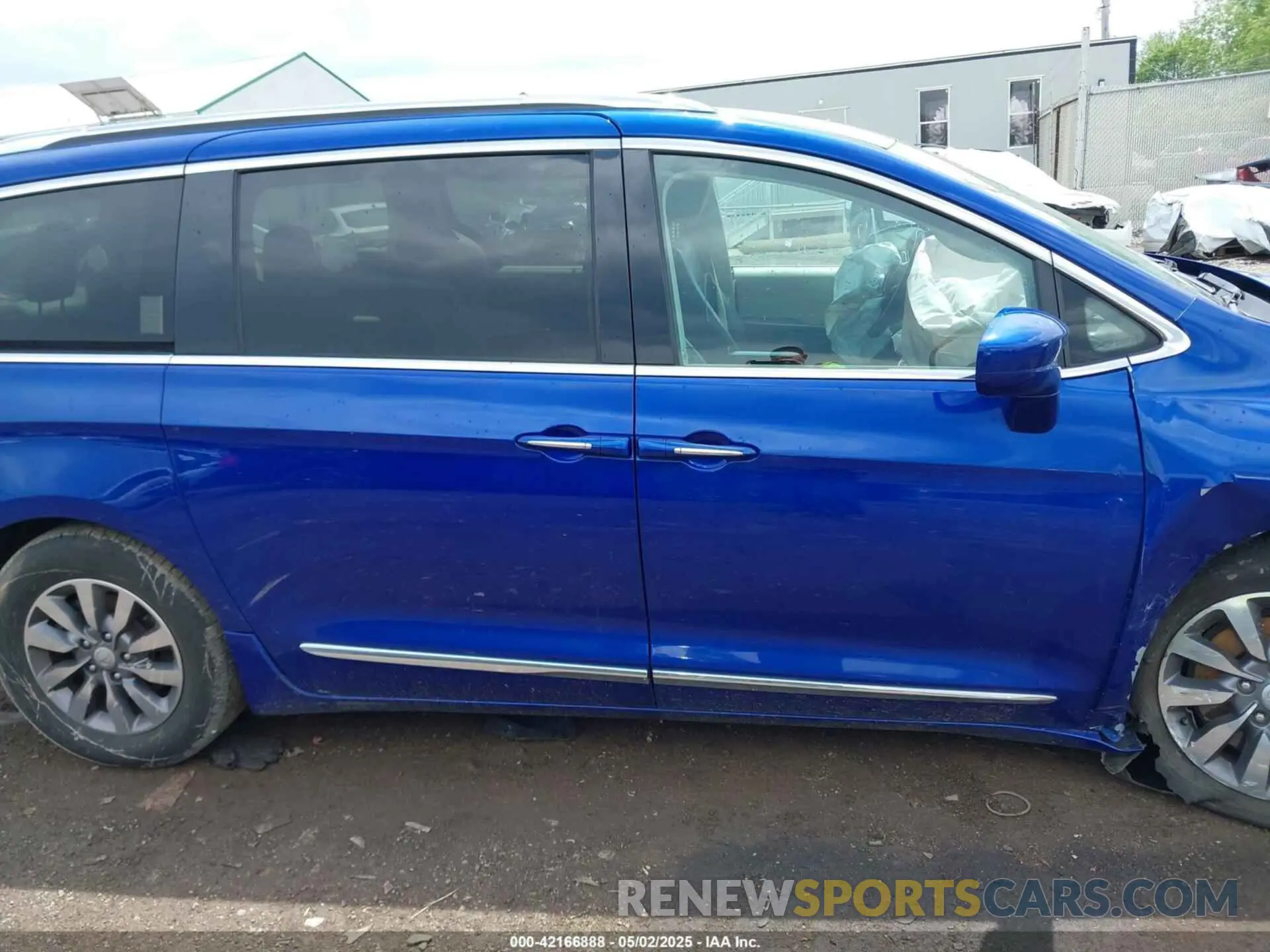 13 fotografías del automóvil dañado 2C4RC1EG3LR172897 CHRYSLER PACIFICA 2020