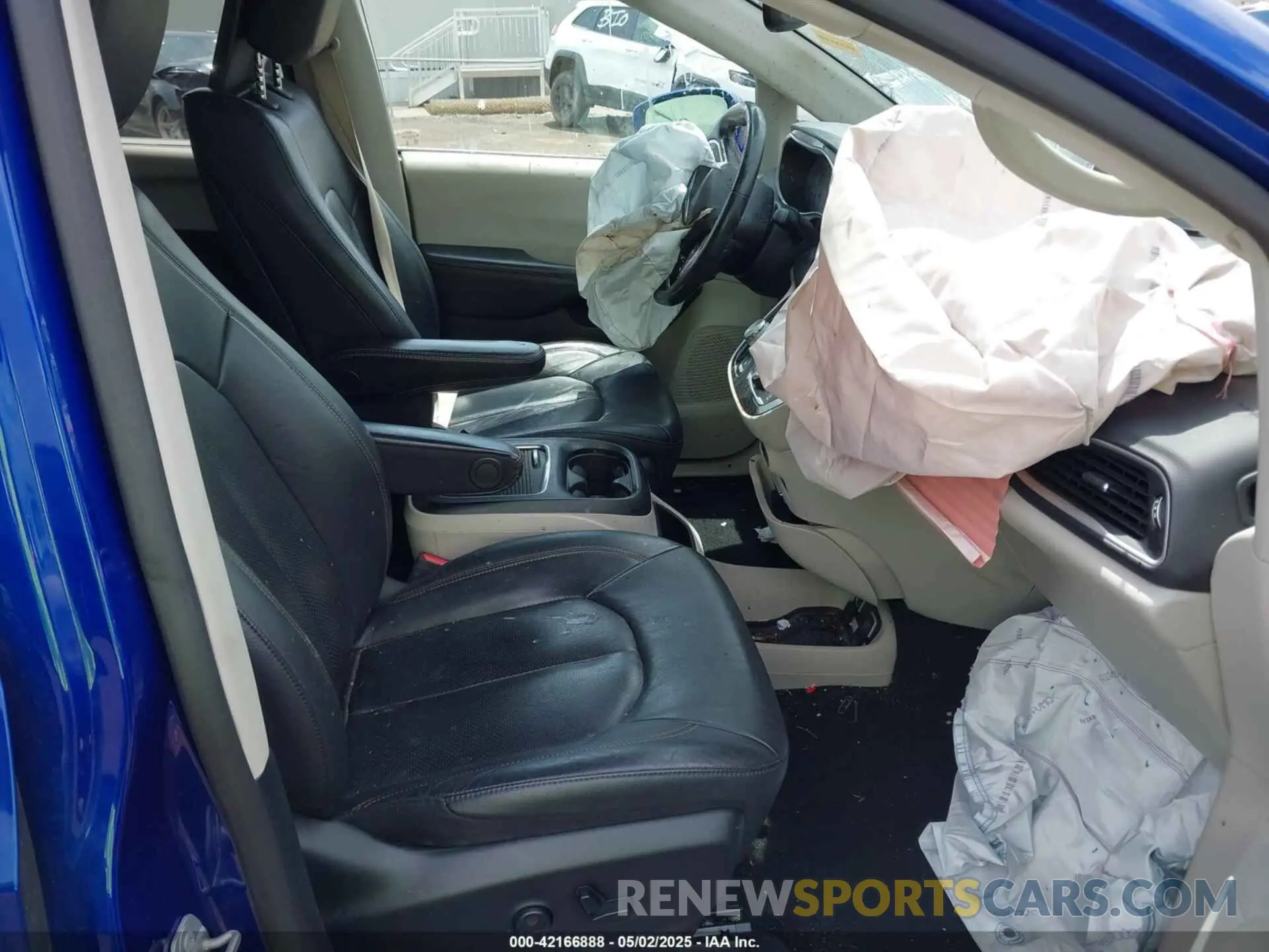 5 fotografías del automóvil dañado 2C4RC1EG3LR172897 CHRYSLER PACIFICA 2020
