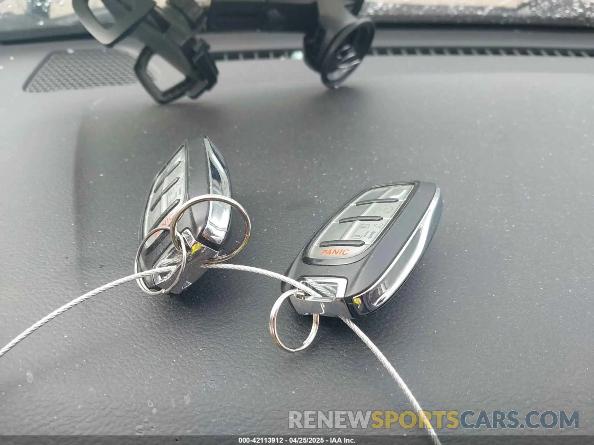 11 fotografías del automóvil dañado 2C4RC1EG4LR108013 CHRYSLER PACIFICA 2020