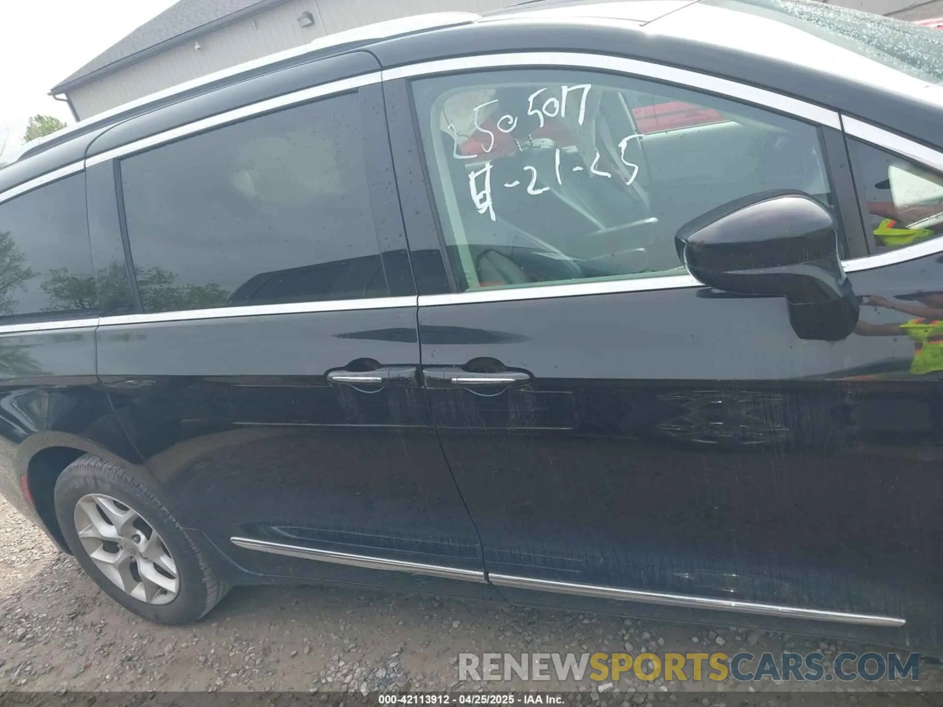 14 fotografías del automóvil dañado 2C4RC1EG4LR108013 CHRYSLER PACIFICA 2020