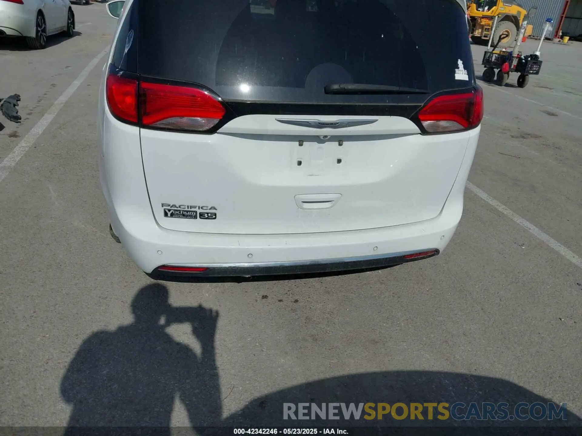18 fotografías del automóvil dañado 2C4RC1EG5LR102298 CHRYSLER PACIFICA 2020