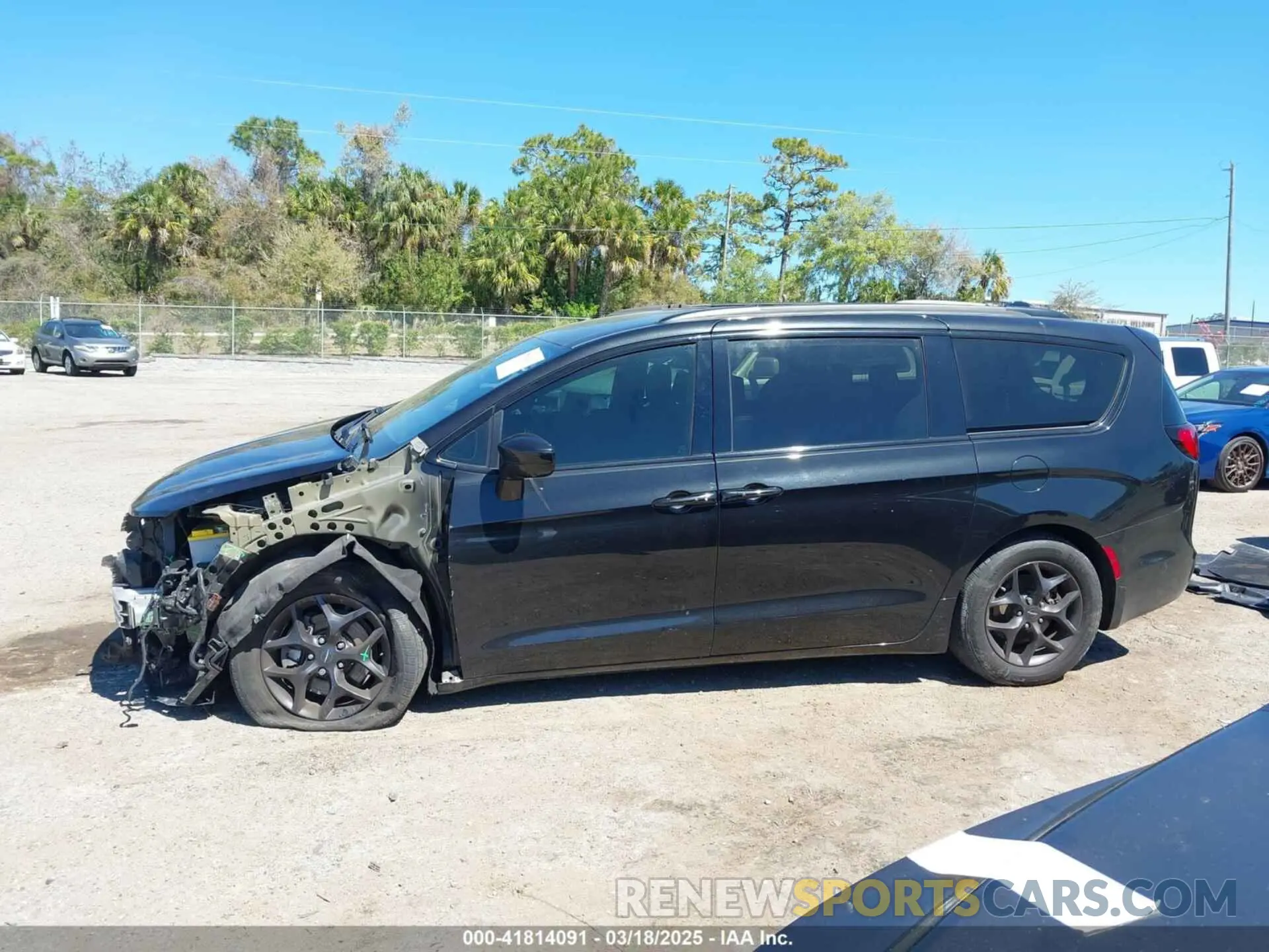 14 fotografías del automóvil dañado 2C4RC1EG6LR113360 CHRYSLER PACIFICA 2020