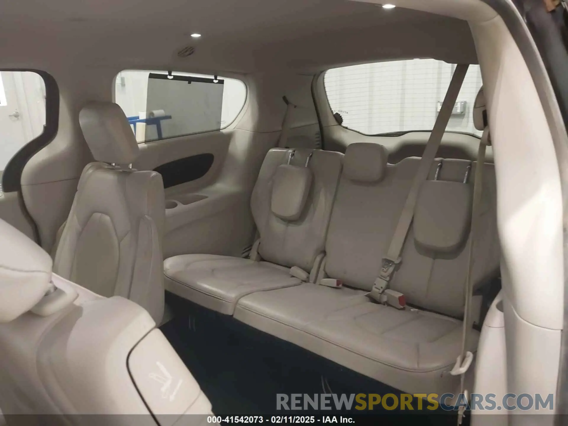 18 fotografías del automóvil dañado 2C4RC1EG7LR108488 CHRYSLER PACIFICA 2020