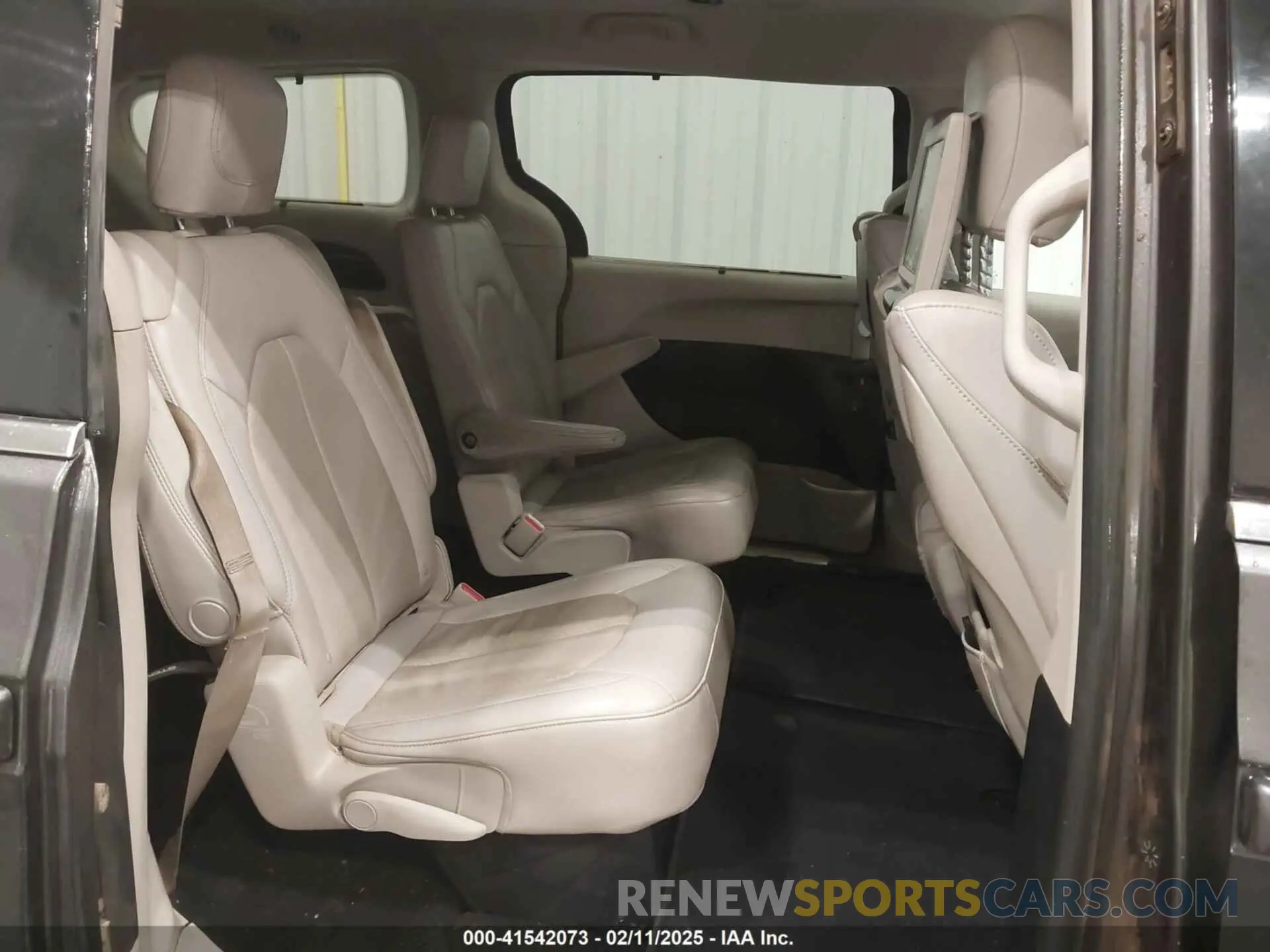 8 fotografías del automóvil dañado 2C4RC1EG7LR108488 CHRYSLER PACIFICA 2020