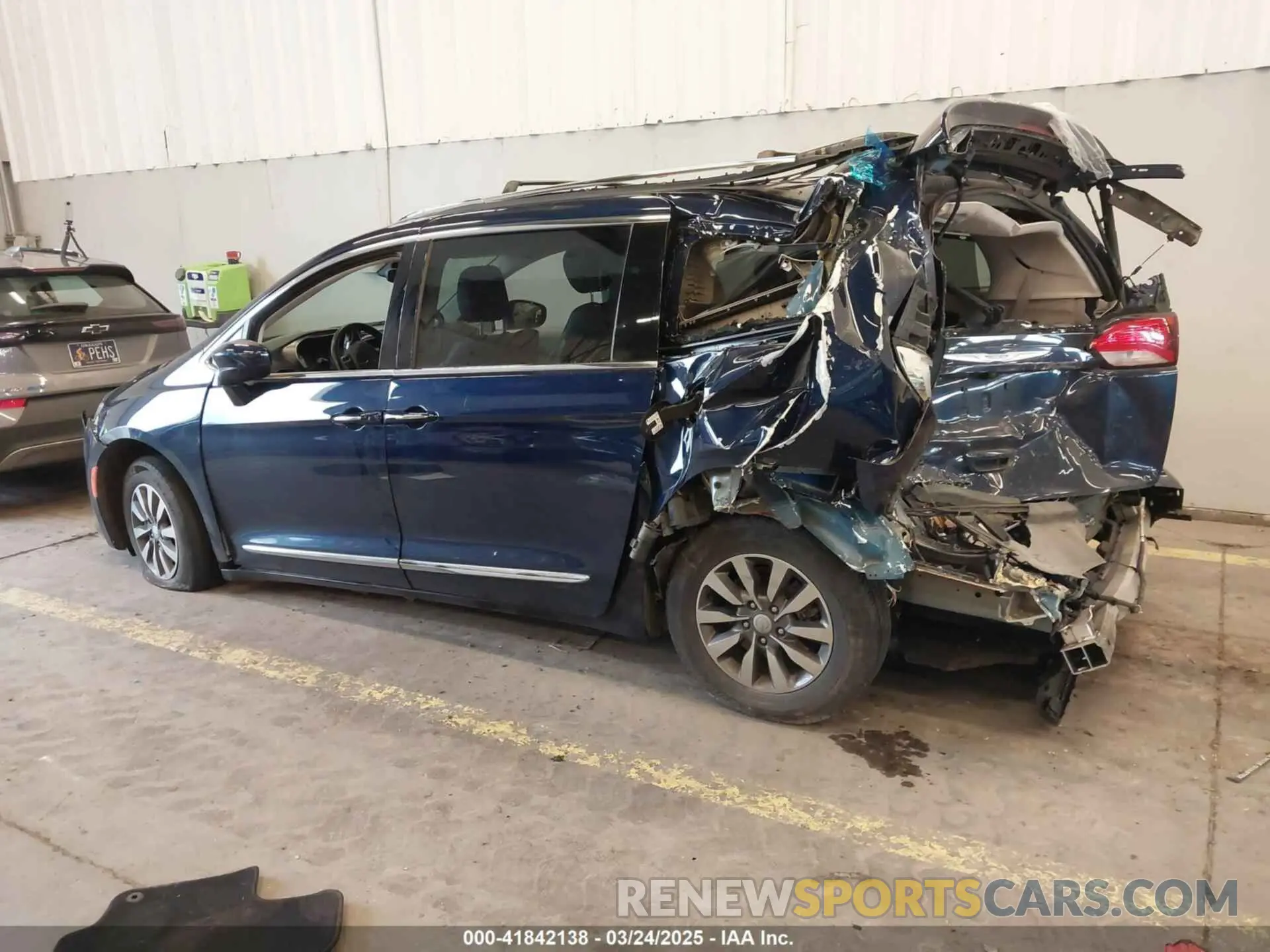 3 fotografías del automóvil dañado 2C4RC1EGXLR172864 CHRYSLER PACIFICA 2020