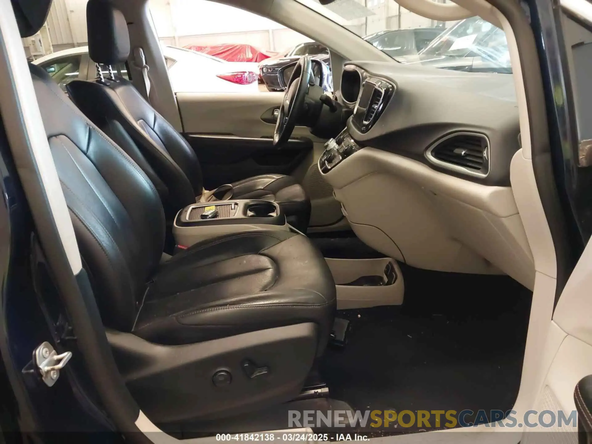 5 fotografías del automóvil dañado 2C4RC1EGXLR172864 CHRYSLER PACIFICA 2020