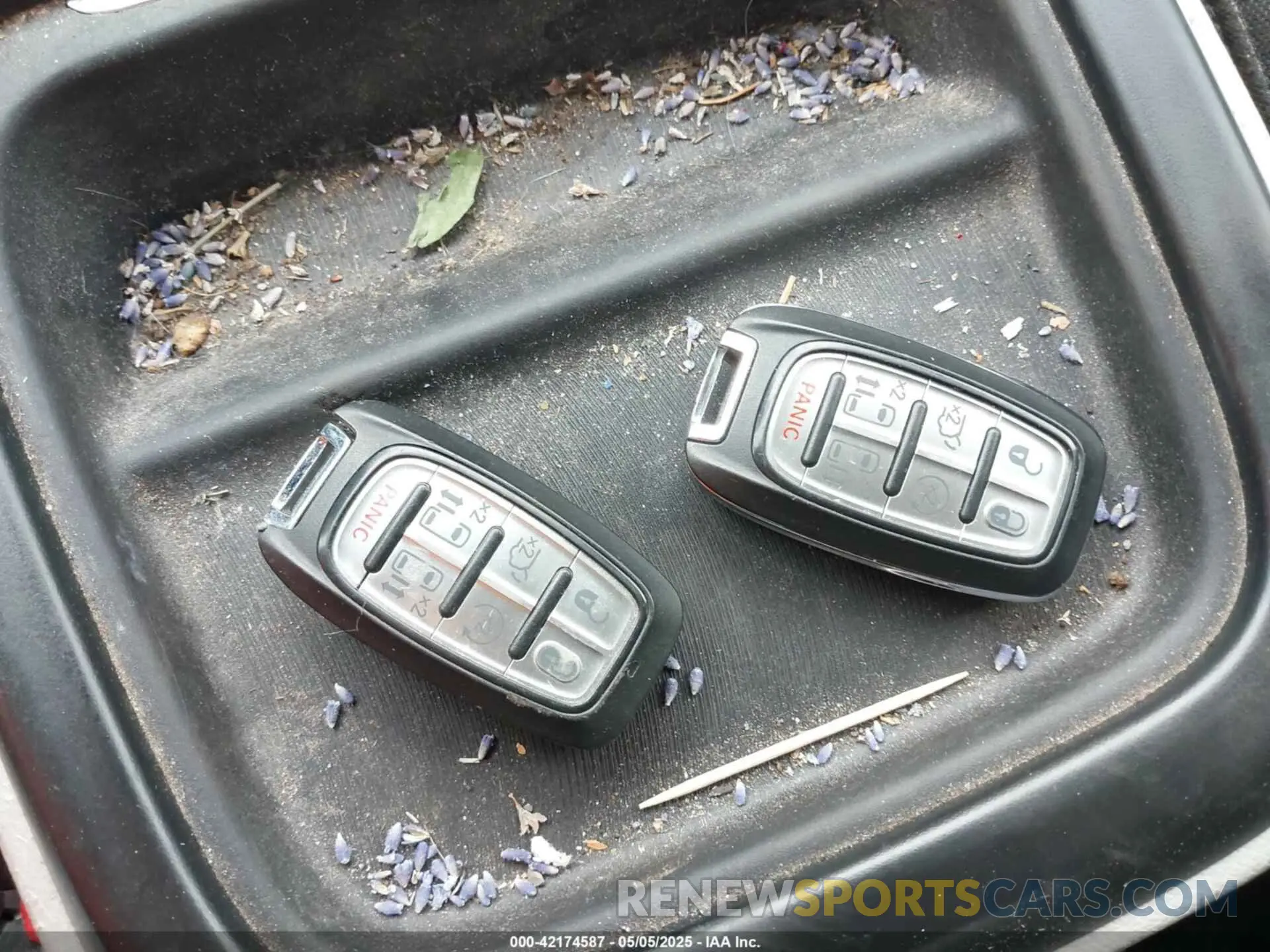 11 fotografías del automóvil dañado 2C4RC1FG0LR266864 CHRYSLER PACIFICA 2020