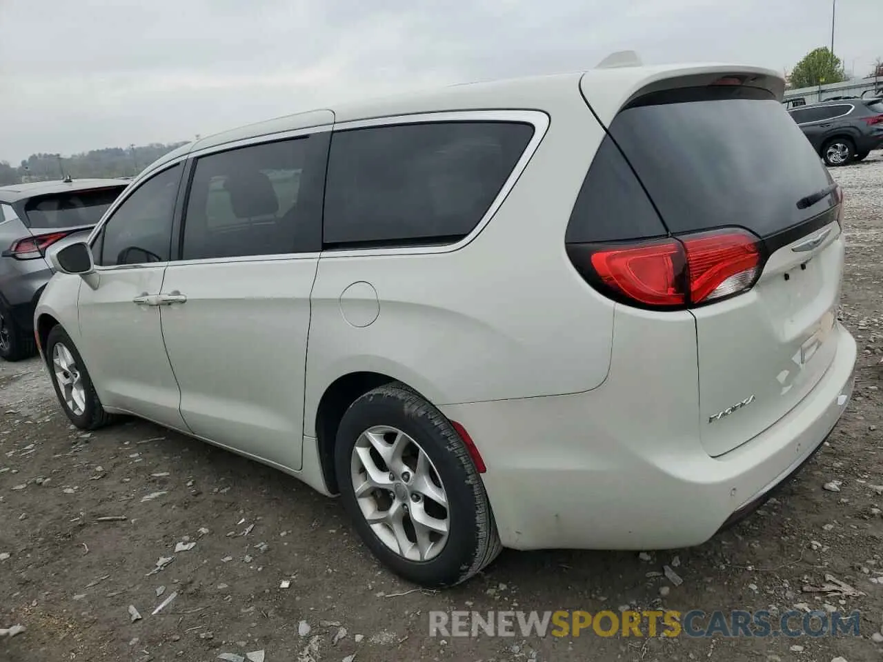 2 fotografías del automóvil dañado 2C4RC1FG6LR104544 CHRYSLER PACIFICA 2020