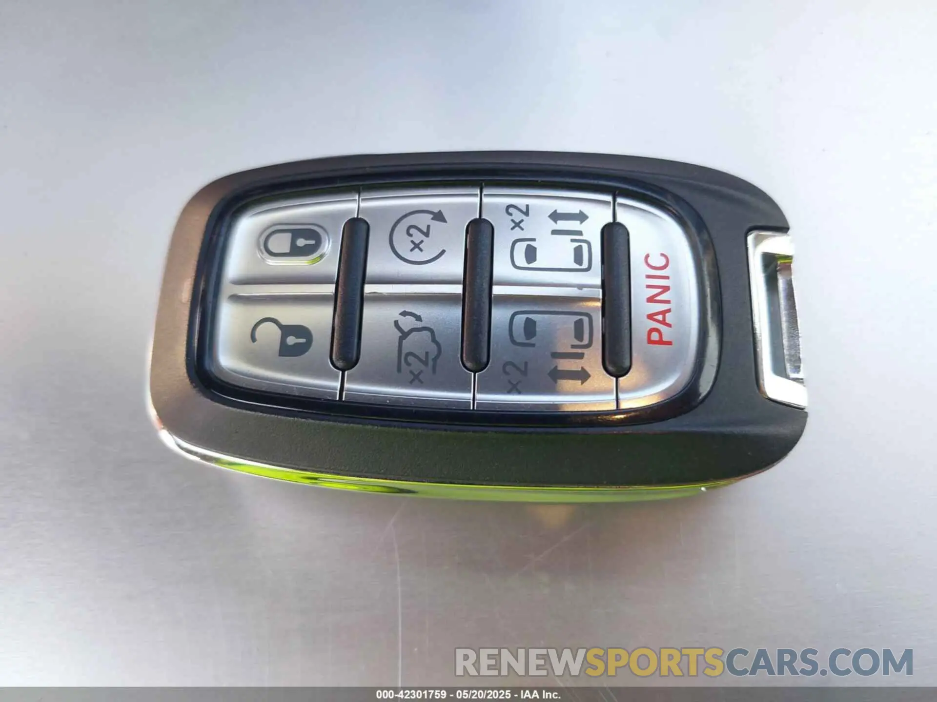 11 fotografías del automóvil dañado 2C4RC1FG7LR222666 CHRYSLER PACIFICA 2020