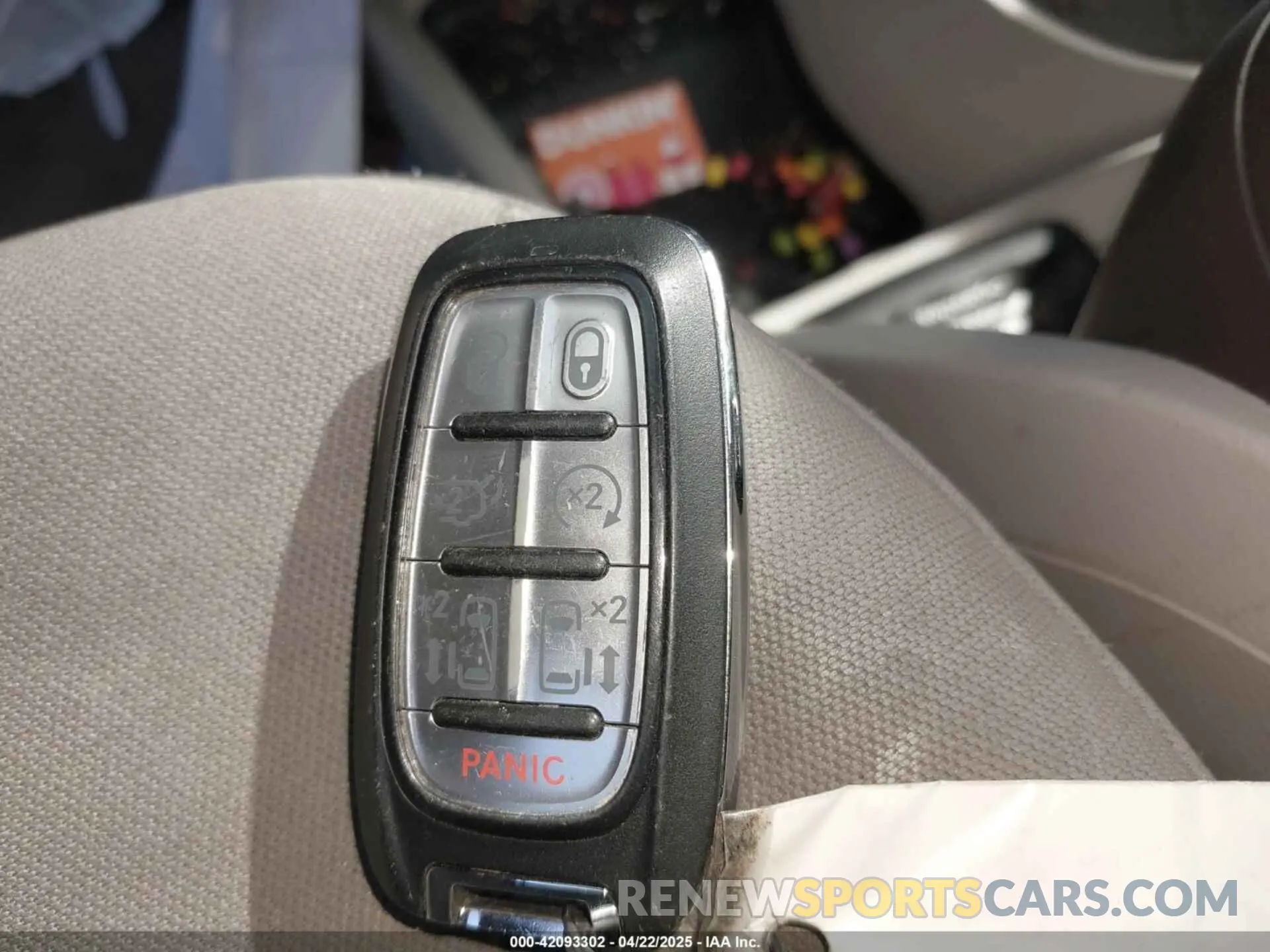 11 fotografías del automóvil dañado 2C4RC1FGXLR185354 CHRYSLER PACIFICA 2020