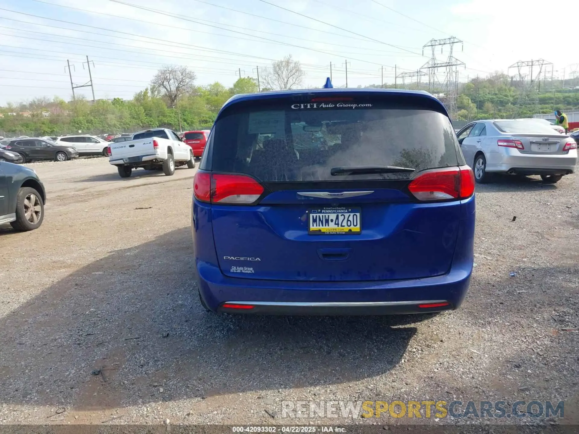 17 fotografías del automóvil dañado 2C4RC1FGXLR185354 CHRYSLER PACIFICA 2020
