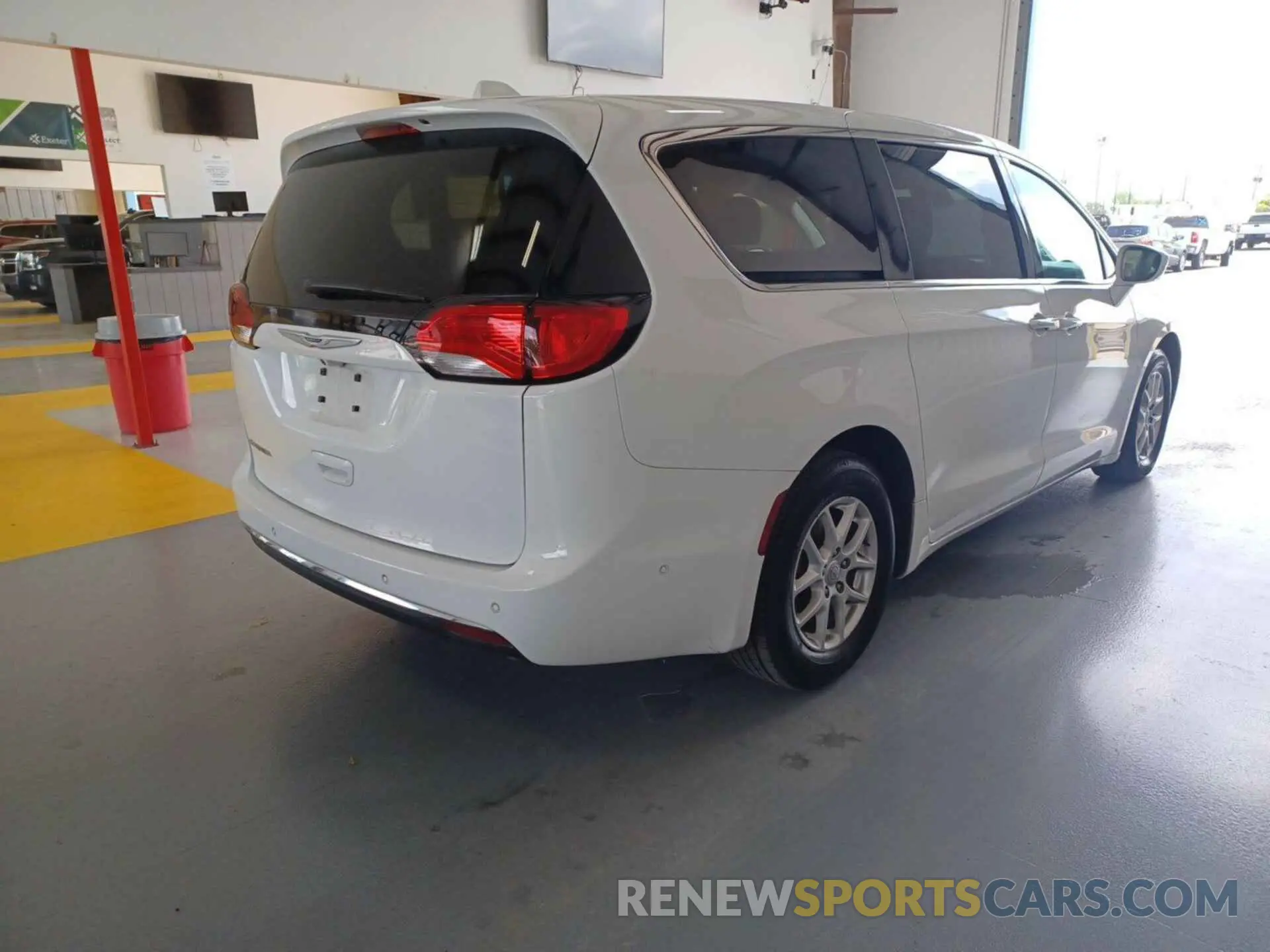 25 fotografías del automóvil dañado 2C4RC1FGXLR222662 CHRYSLER PACIFICA 2020