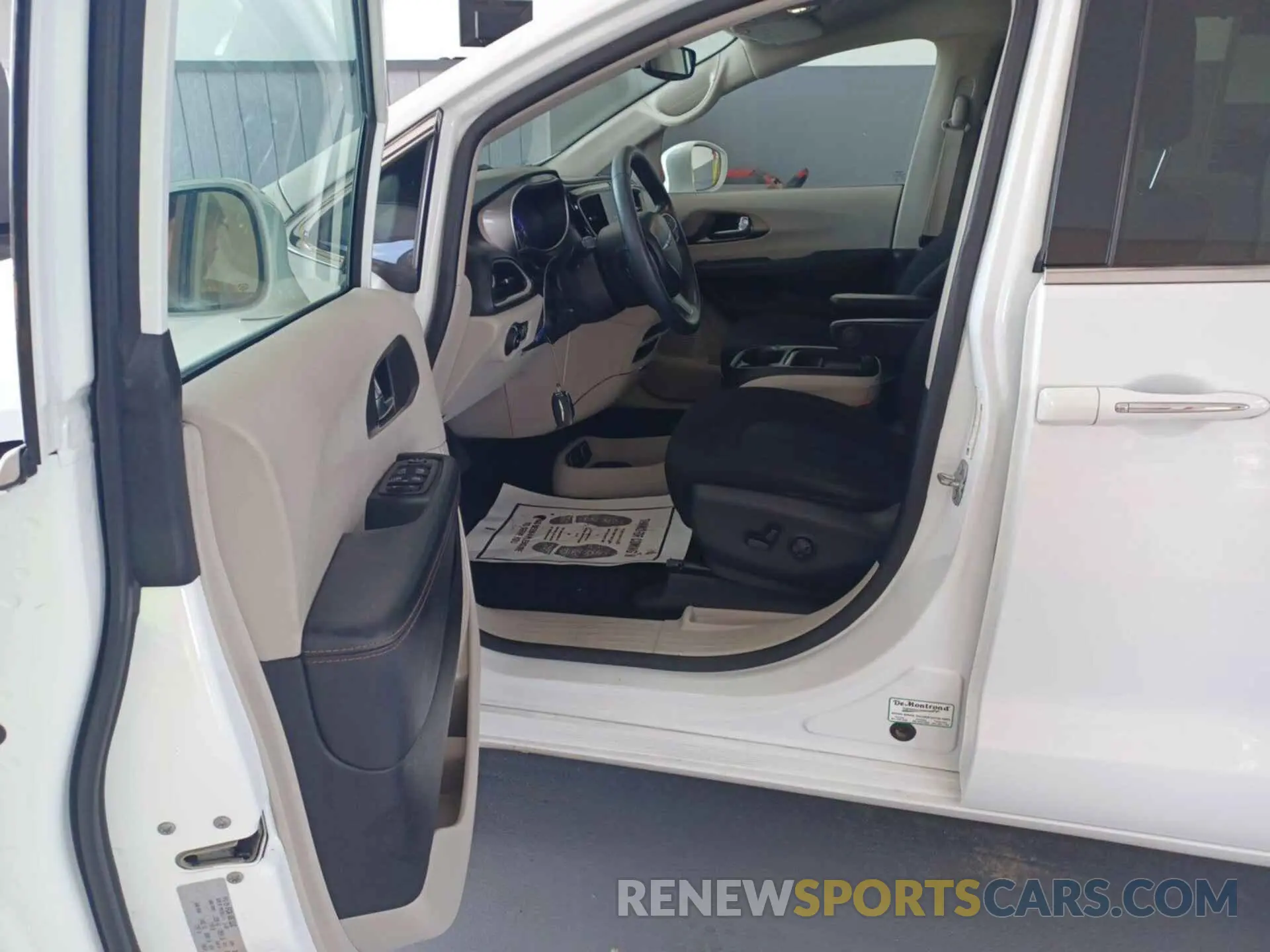 7 fotografías del automóvil dañado 2C4RC1FGXLR222662 CHRYSLER PACIFICA 2020