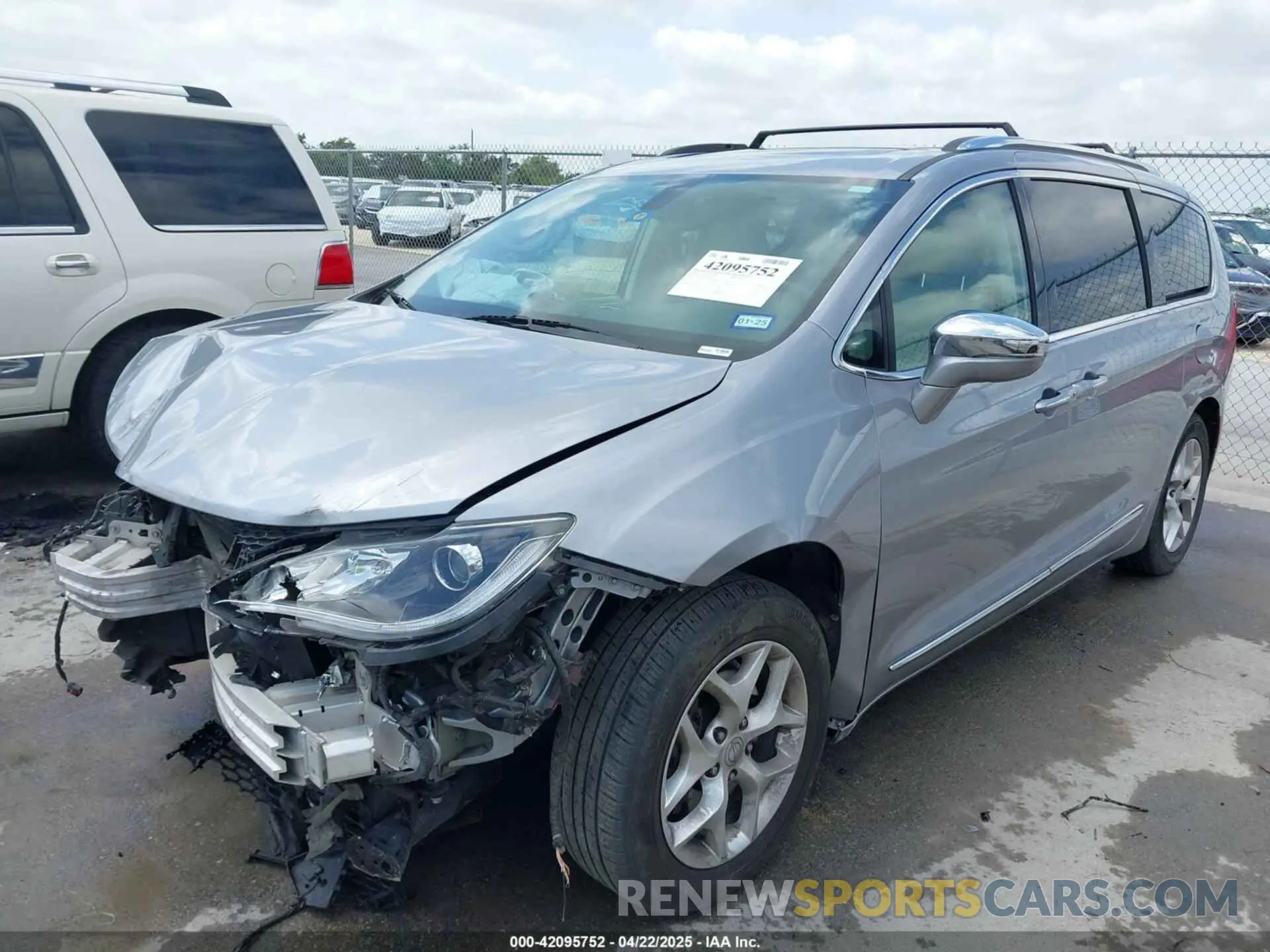 2 fotografías del automóvil dañado 2C4RC1GG2LR184245 CHRYSLER PACIFICA 2020