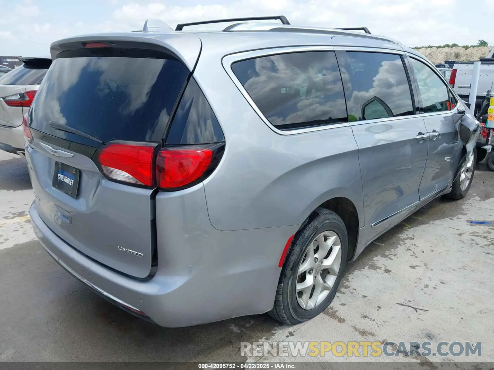 4 fotografías del automóvil dañado 2C4RC1GG2LR184245 CHRYSLER PACIFICA 2020