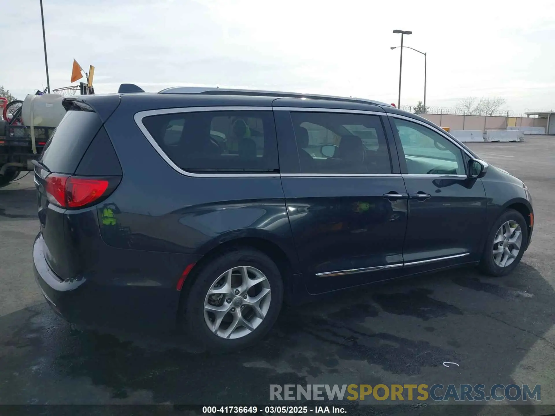 12 fotografías del automóvil dañado 2C4RC1GG4LR156463 CHRYSLER PACIFICA 2020