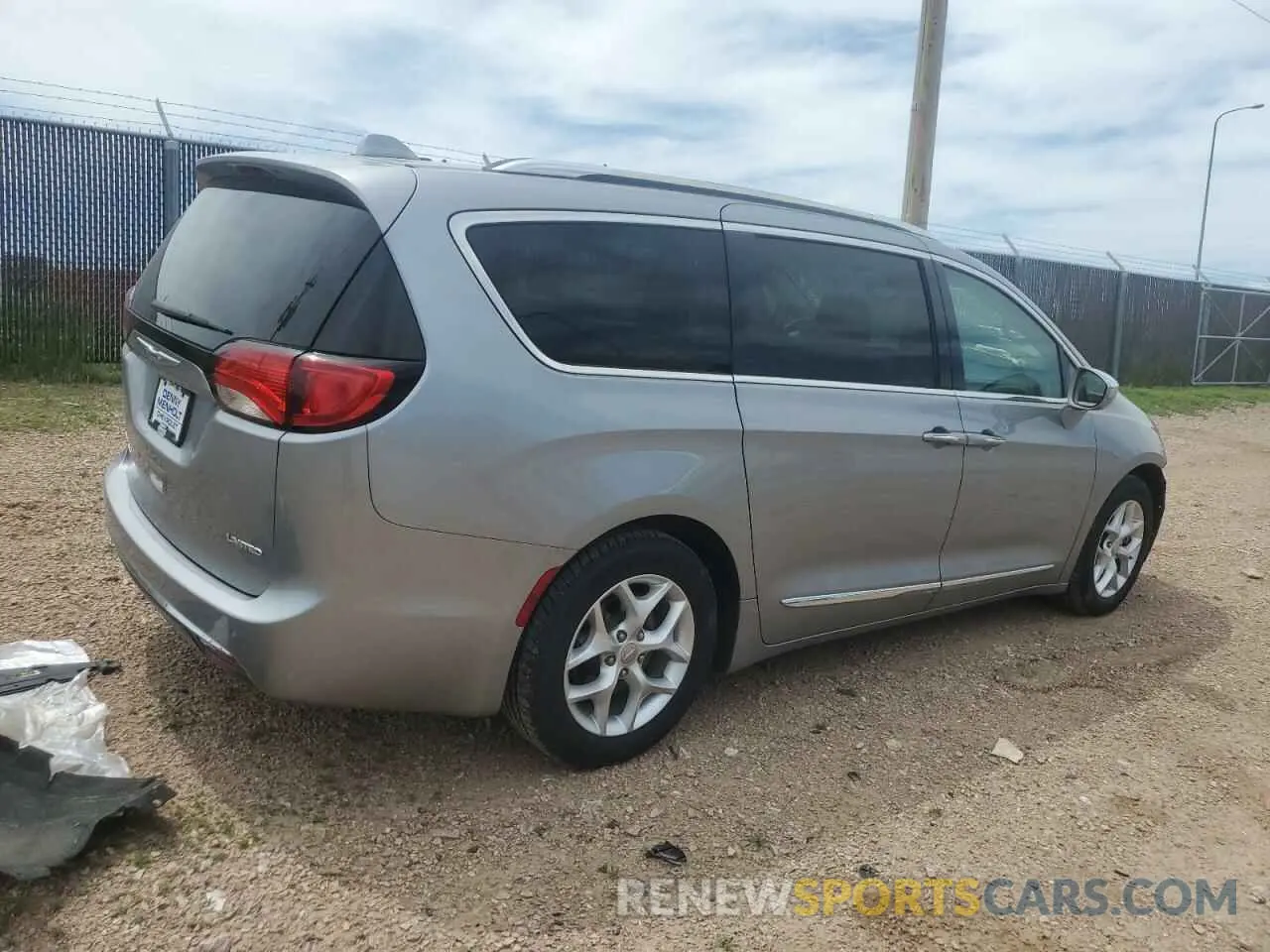 3 fotografías del automóvil dañado 2C4RC1GG5LR284775 CHRYSLER PACIFICA 2020
