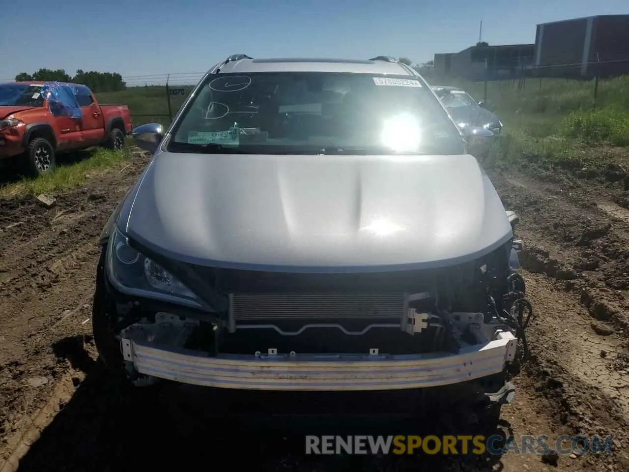 5 fotografías del automóvil dañado 2C4RC1GG5LR284775 CHRYSLER PACIFICA 2020