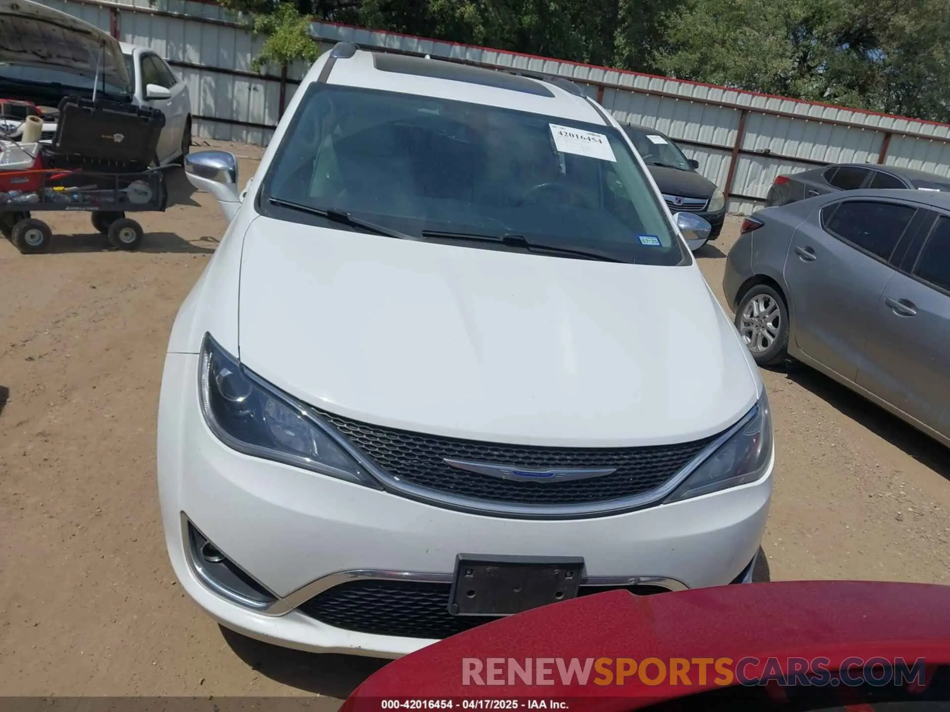 13 fotografías del automóvil dañado 2C4RC1GG6LR171708 CHRYSLER PACIFICA 2020