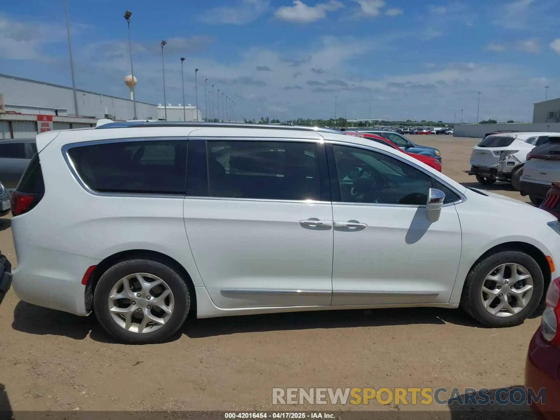 14 fotografías del automóvil dañado 2C4RC1GG6LR171708 CHRYSLER PACIFICA 2020