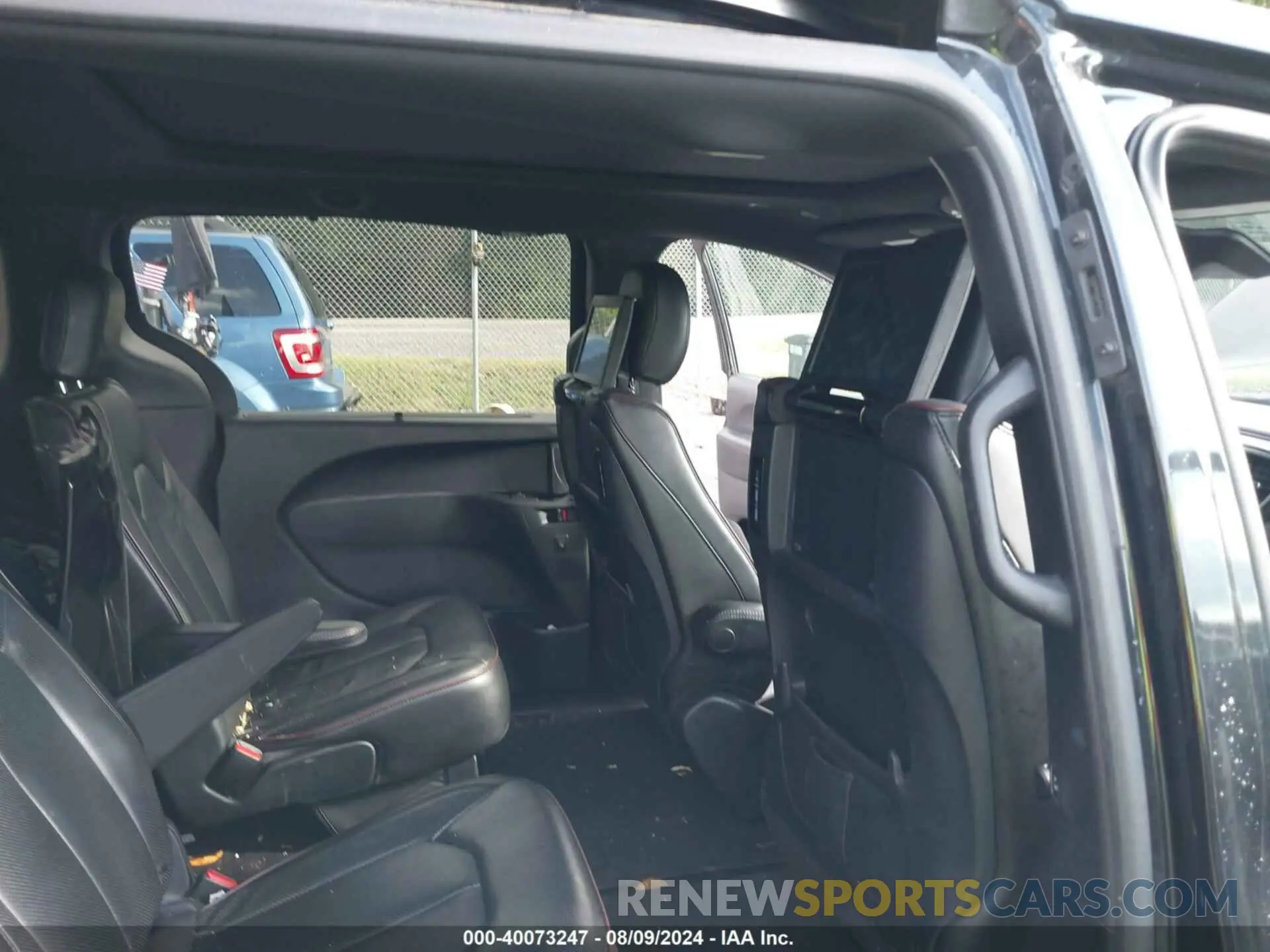 8 fotografías del automóvil dañado 2C4RC1GG8LR137964 CHRYSLER PACIFICA 2020