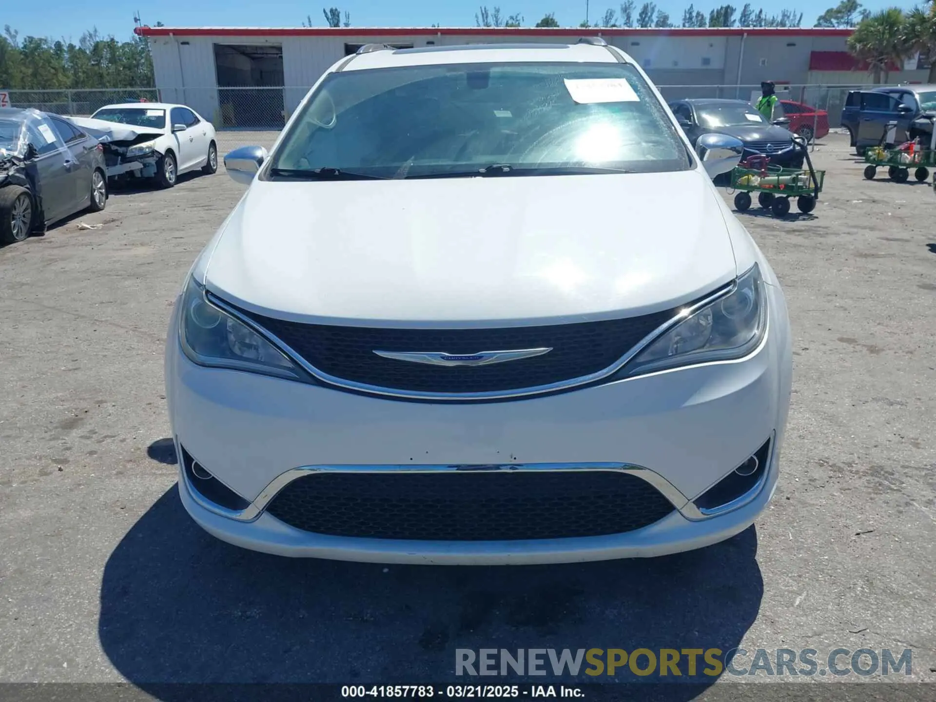 12 fotografías del automóvil dañado 2C4RC1GG9LR139786 CHRYSLER PACIFICA 2020