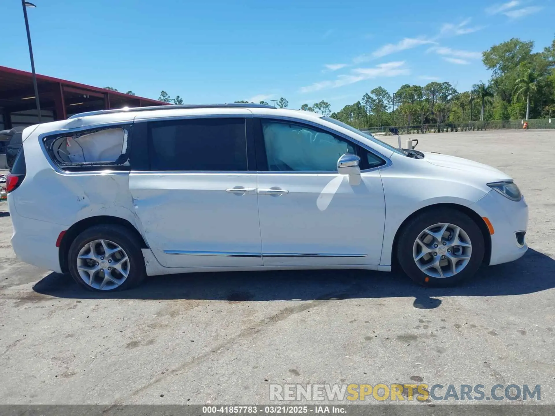13 fotografías del automóvil dañado 2C4RC1GG9LR139786 CHRYSLER PACIFICA 2020