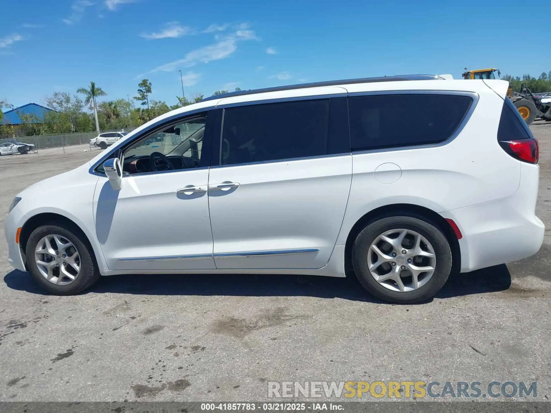 14 fotografías del automóvil dañado 2C4RC1GG9LR139786 CHRYSLER PACIFICA 2020