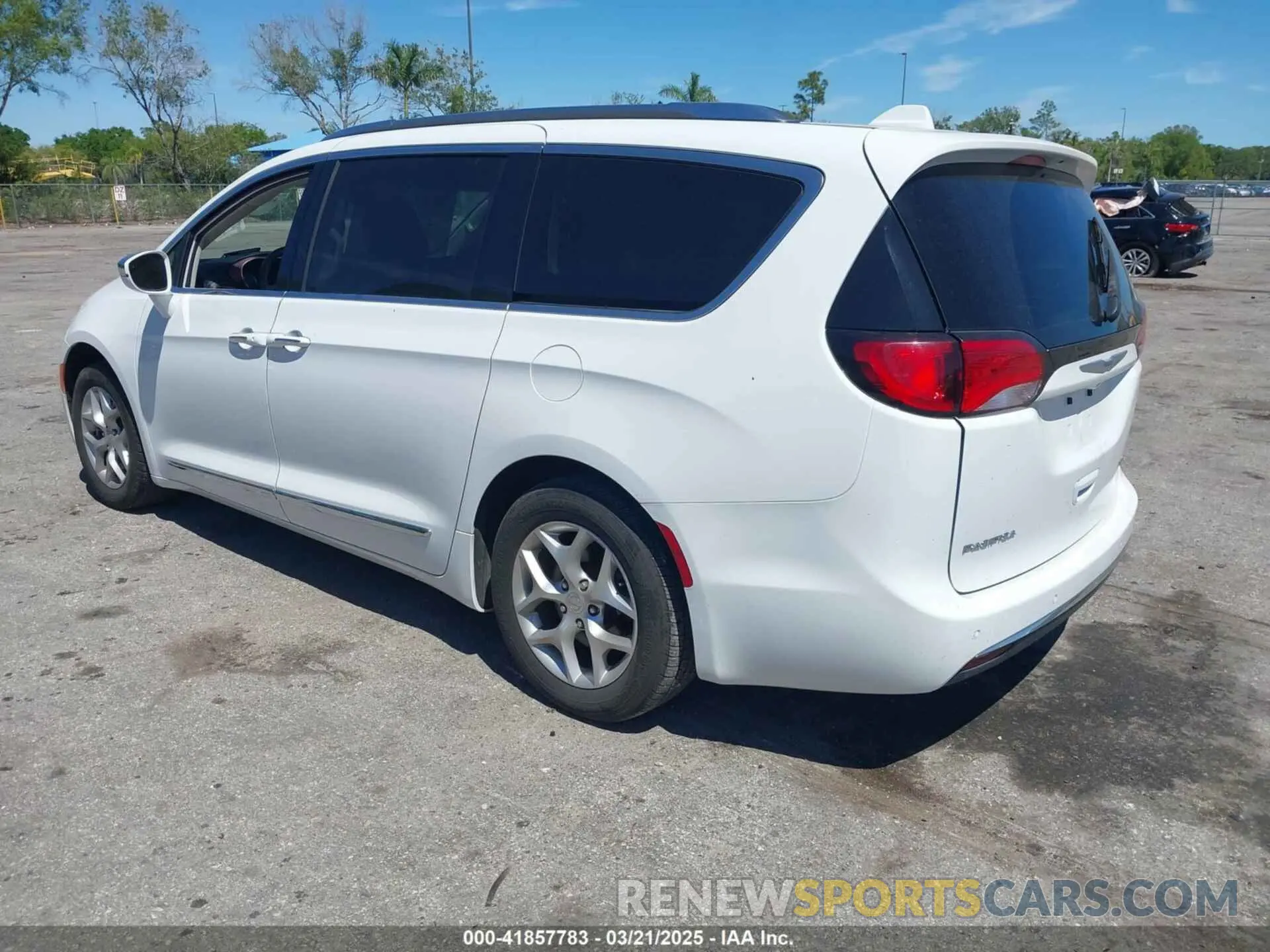 3 fotografías del automóvil dañado 2C4RC1GG9LR139786 CHRYSLER PACIFICA 2020