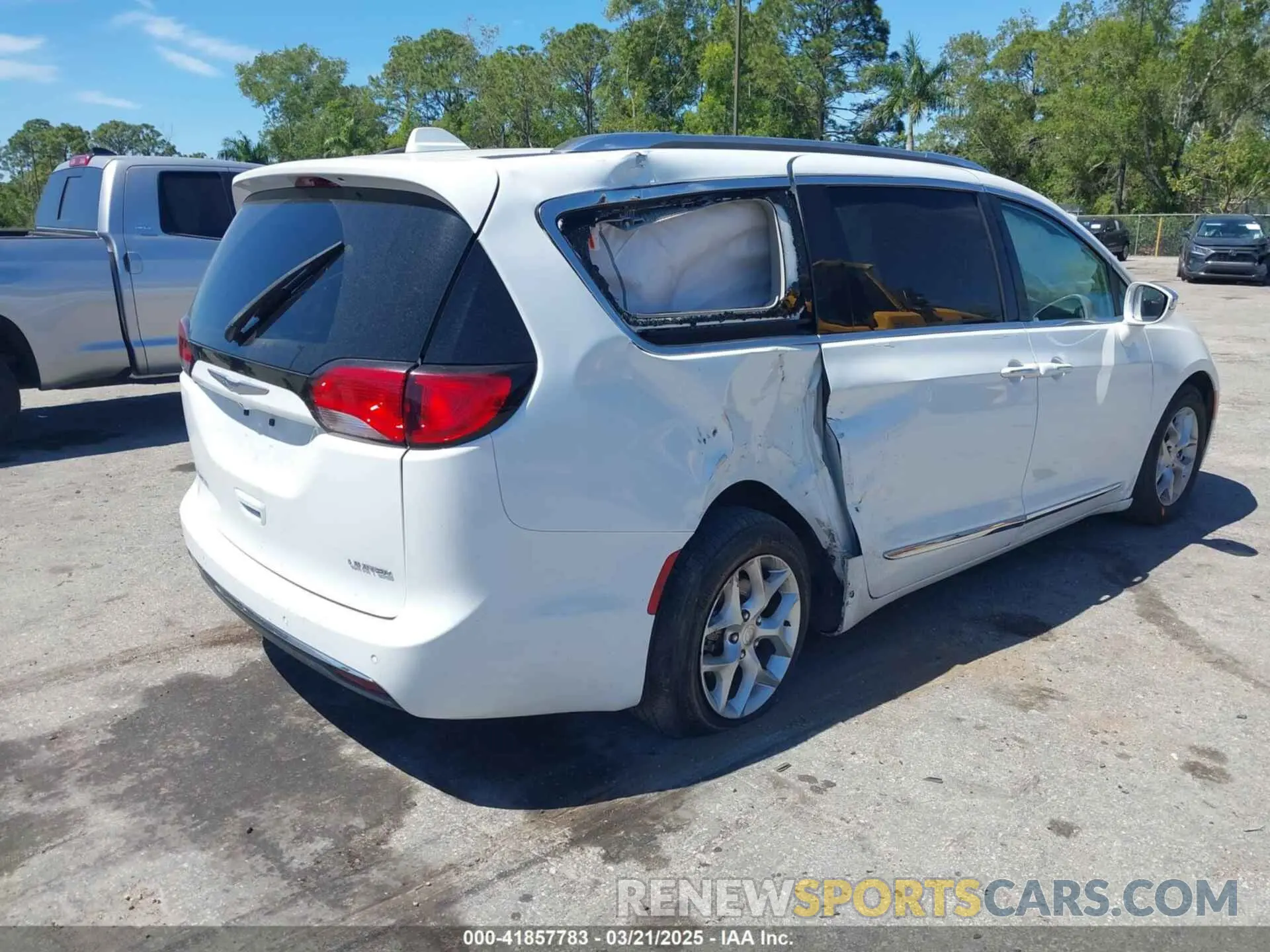 4 fotografías del automóvil dañado 2C4RC1GG9LR139786 CHRYSLER PACIFICA 2020
