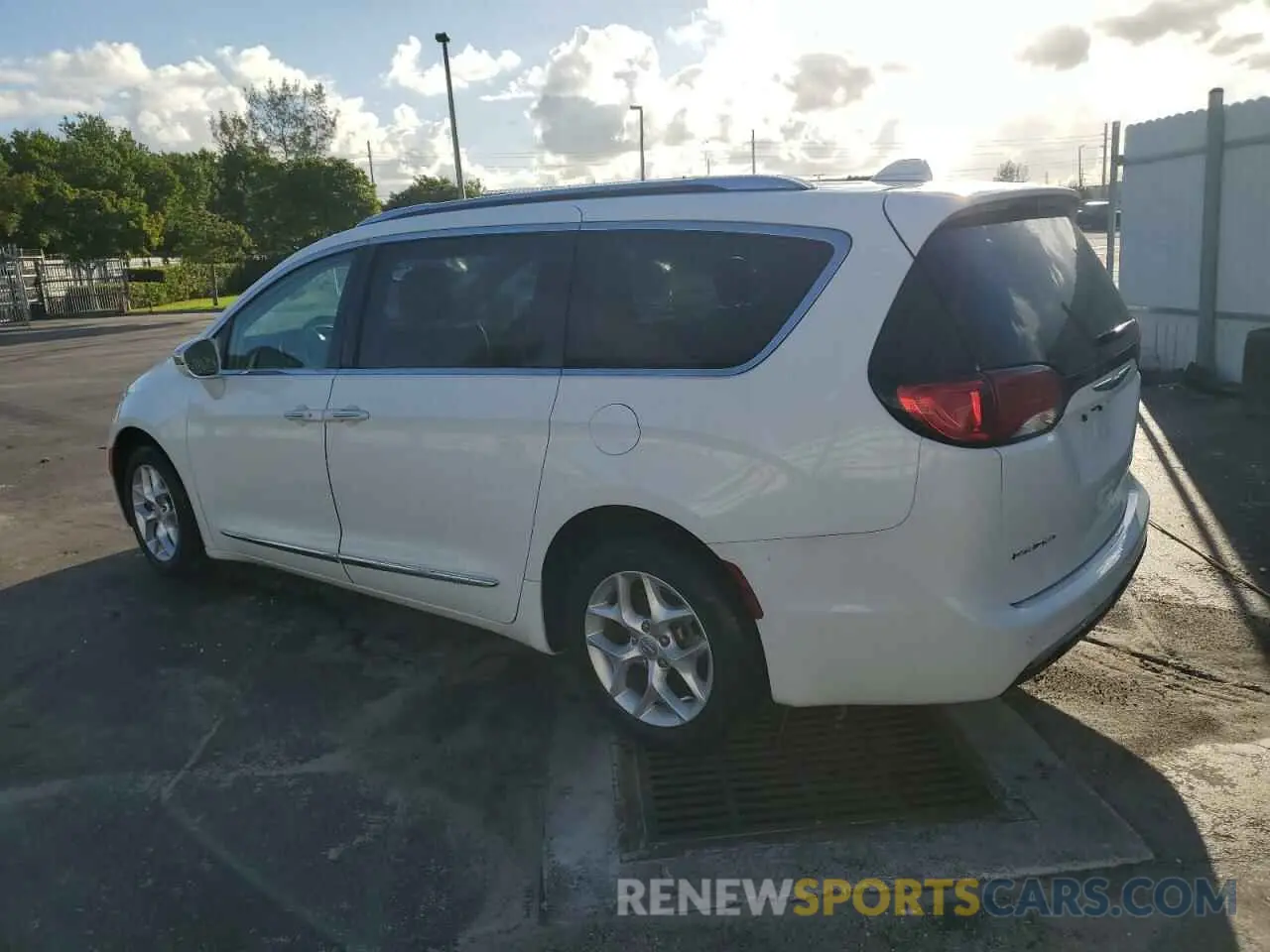 2 fotografías del automóvil dañado 2C4RC1GG9LR289428 CHRYSLER PACIFICA 2020