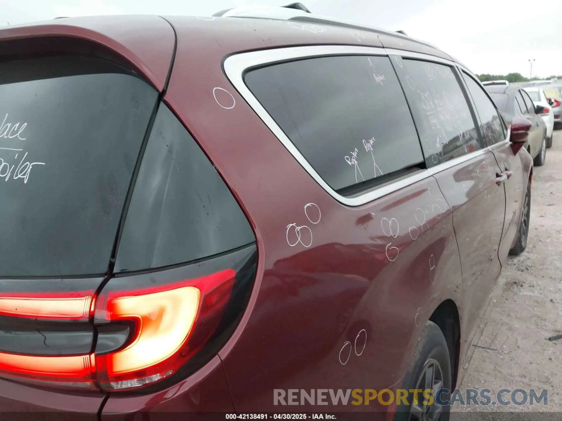 21 fotografías del automóvil dañado 2C4RC1BG0MR574477 CHRYSLER PACIFICA 2021